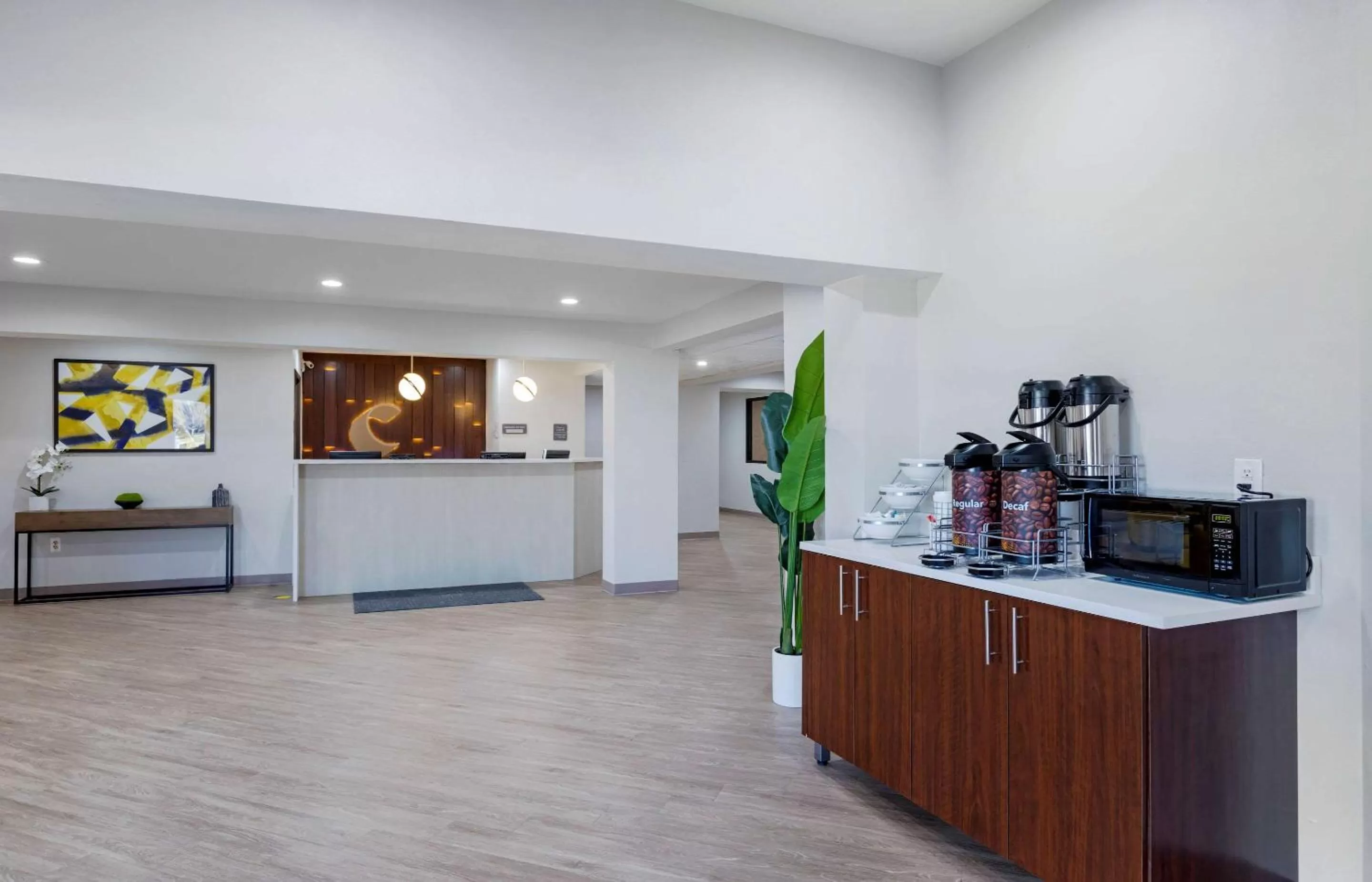 Lobby or reception in Comfort Inn Detroit - Troy