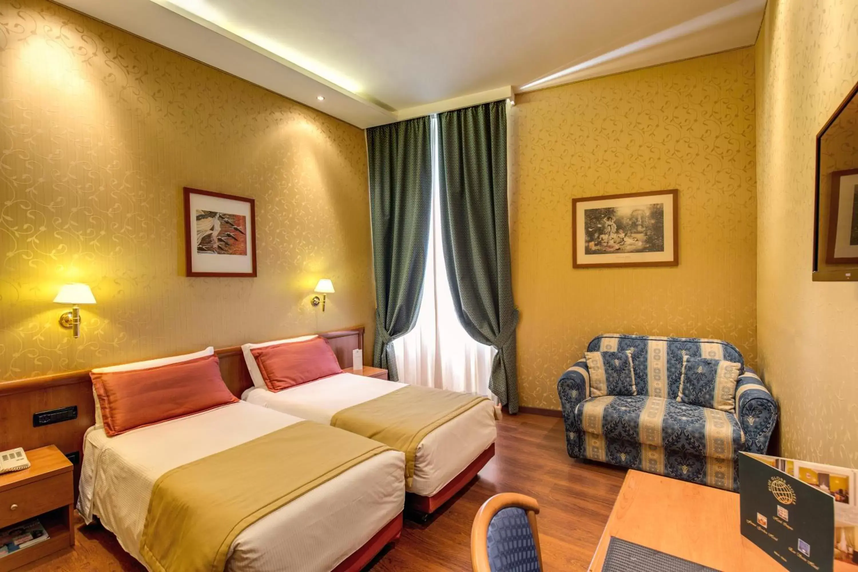 Bedroom, Bed in Hotel Impero