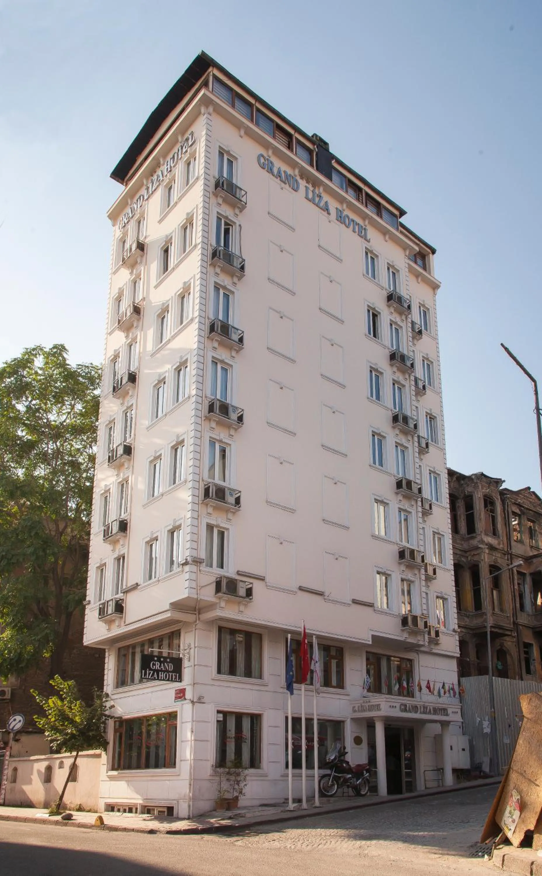 Facade/entrance in Grand Liza Hotel