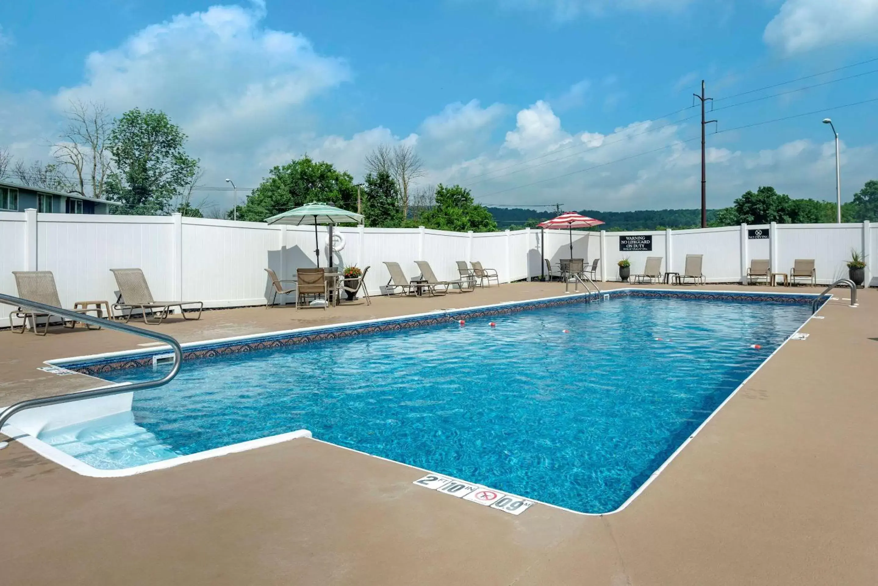 On site, Swimming Pool in Comfort Inn Lancaster County North