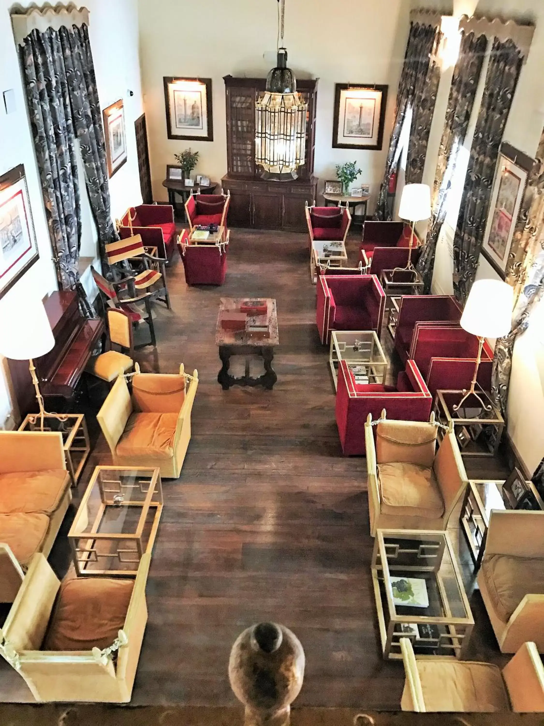 Library in Las Casas de la Judería de Córdoba