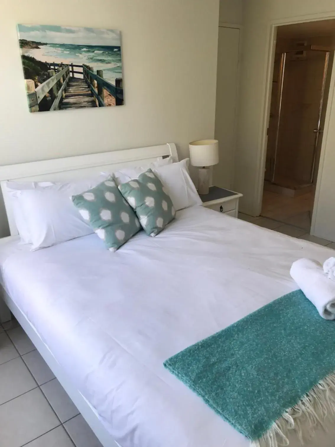 Bedroom, Bed in Sanctuary Beach Resort