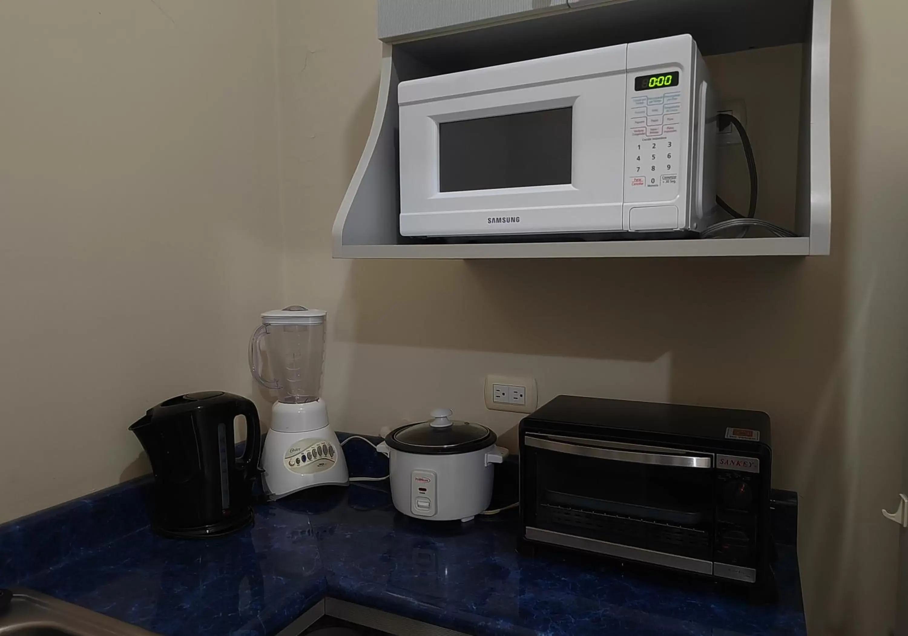 Coffee/tea facilities in Hotel Bamboo Aeropuerto