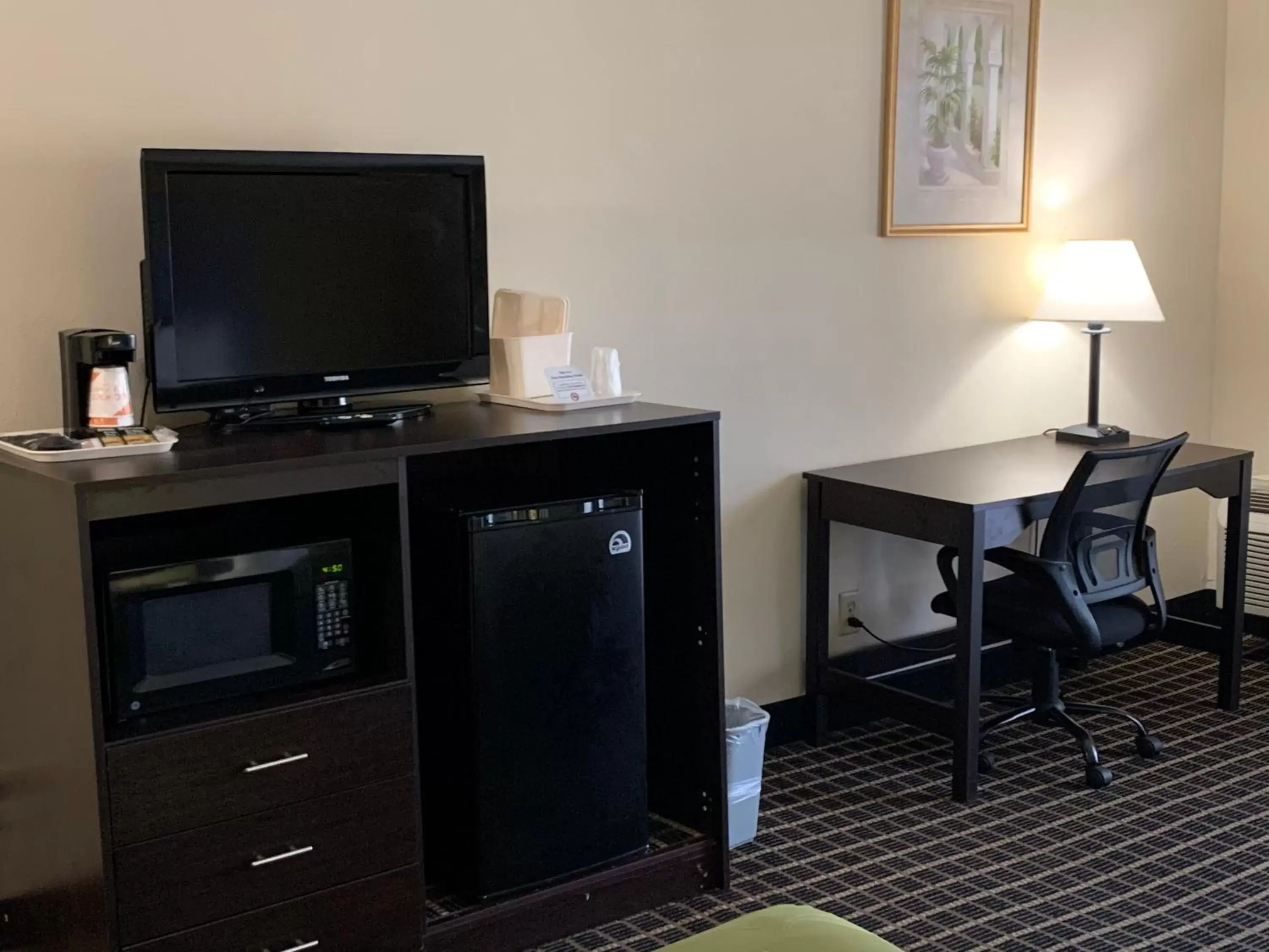 Room with Two Double Beds Balcony - Non-Smoking  in Quality Inn & Suites Pensacola Bayview