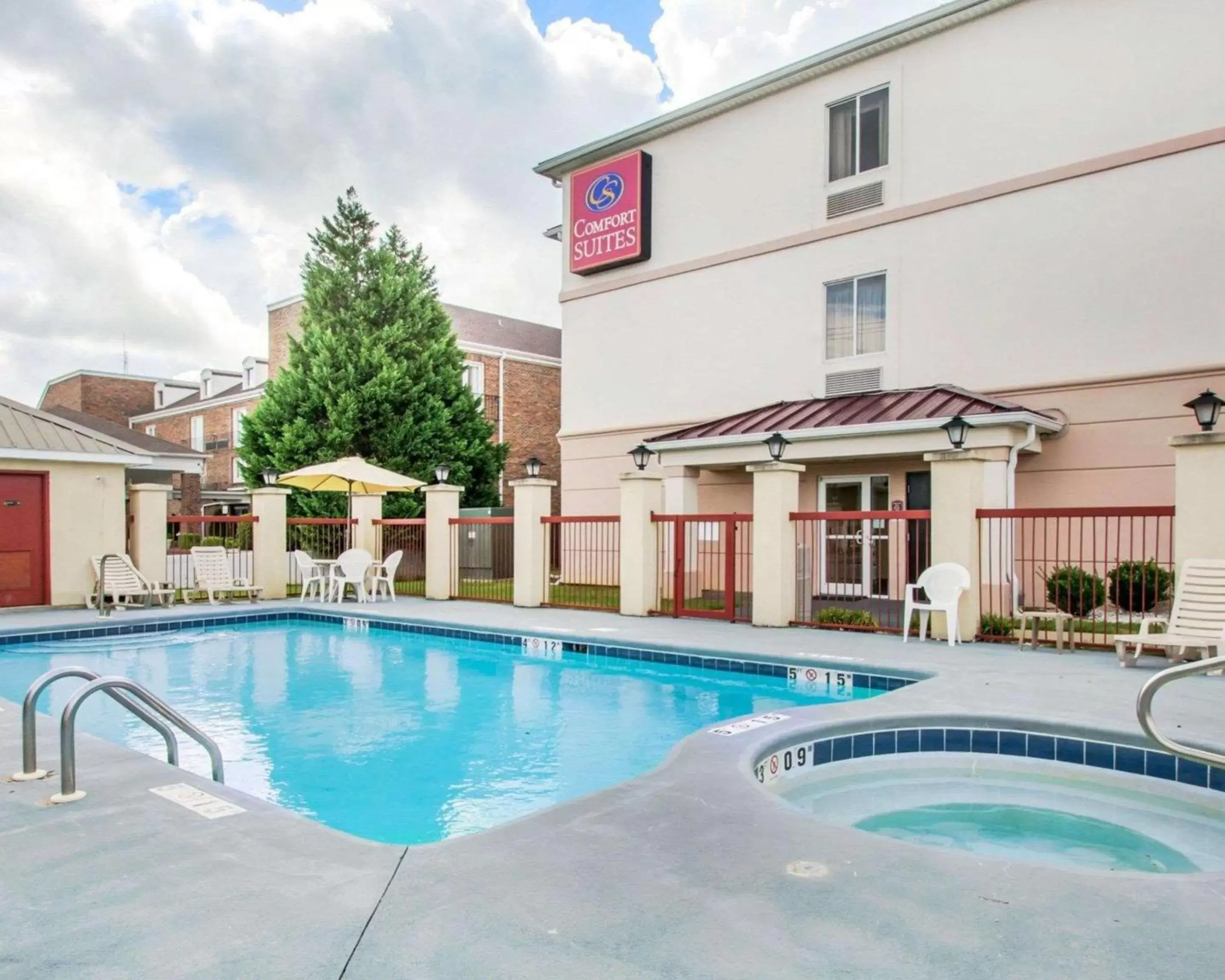 Activities, Property Building in Comfort Suites Montgomery East Monticello Dr.