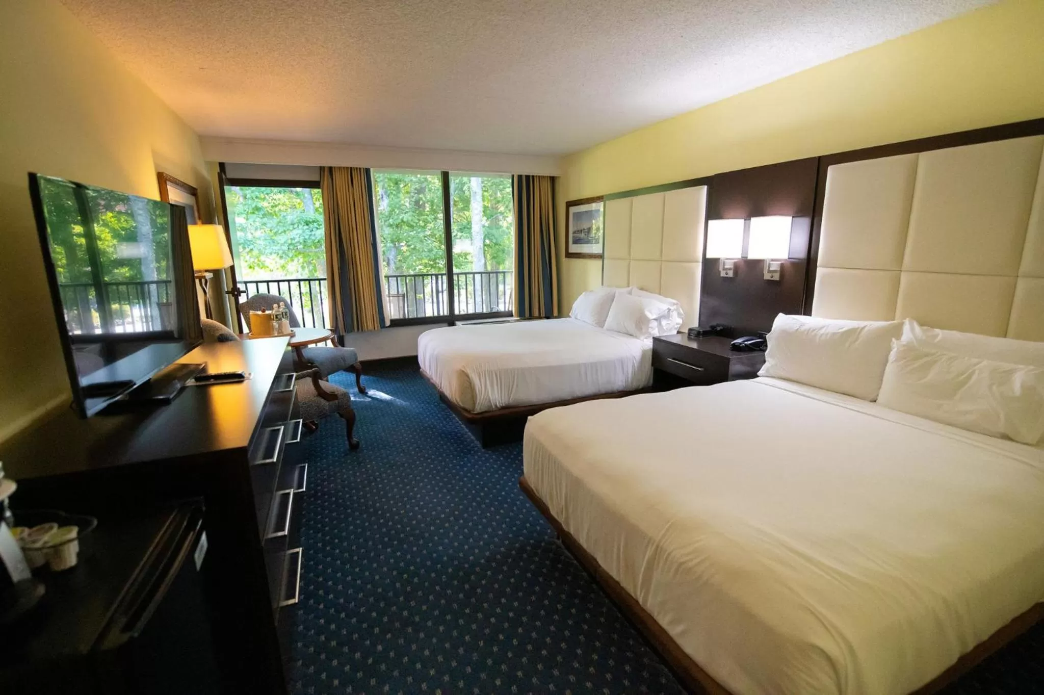 Bedroom, Bed in Holiday Inn Bar Harbor Regency Hotel by IHG