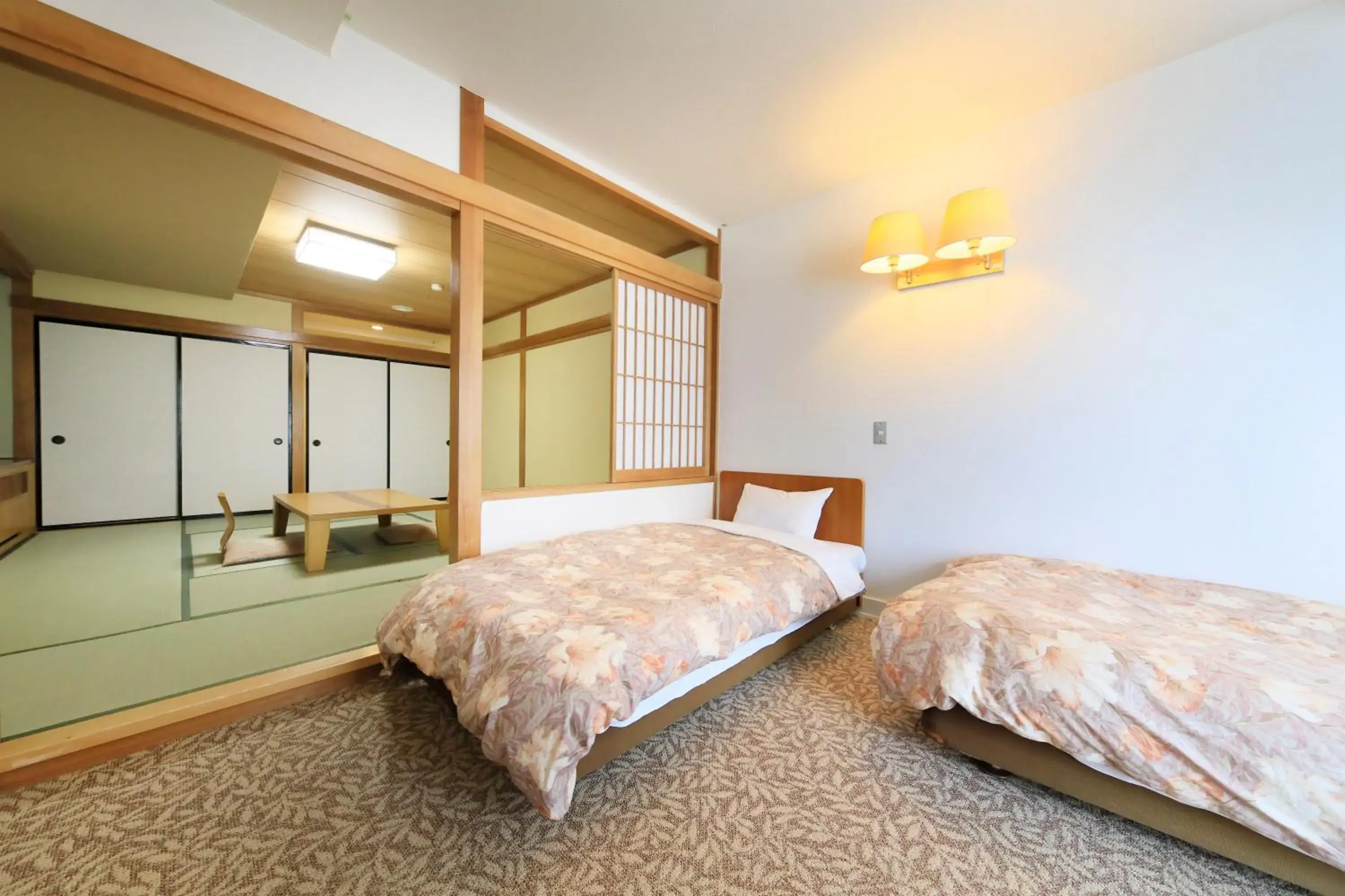 Photo of the whole room, Bed in Lakeland Hotel Mizunosato