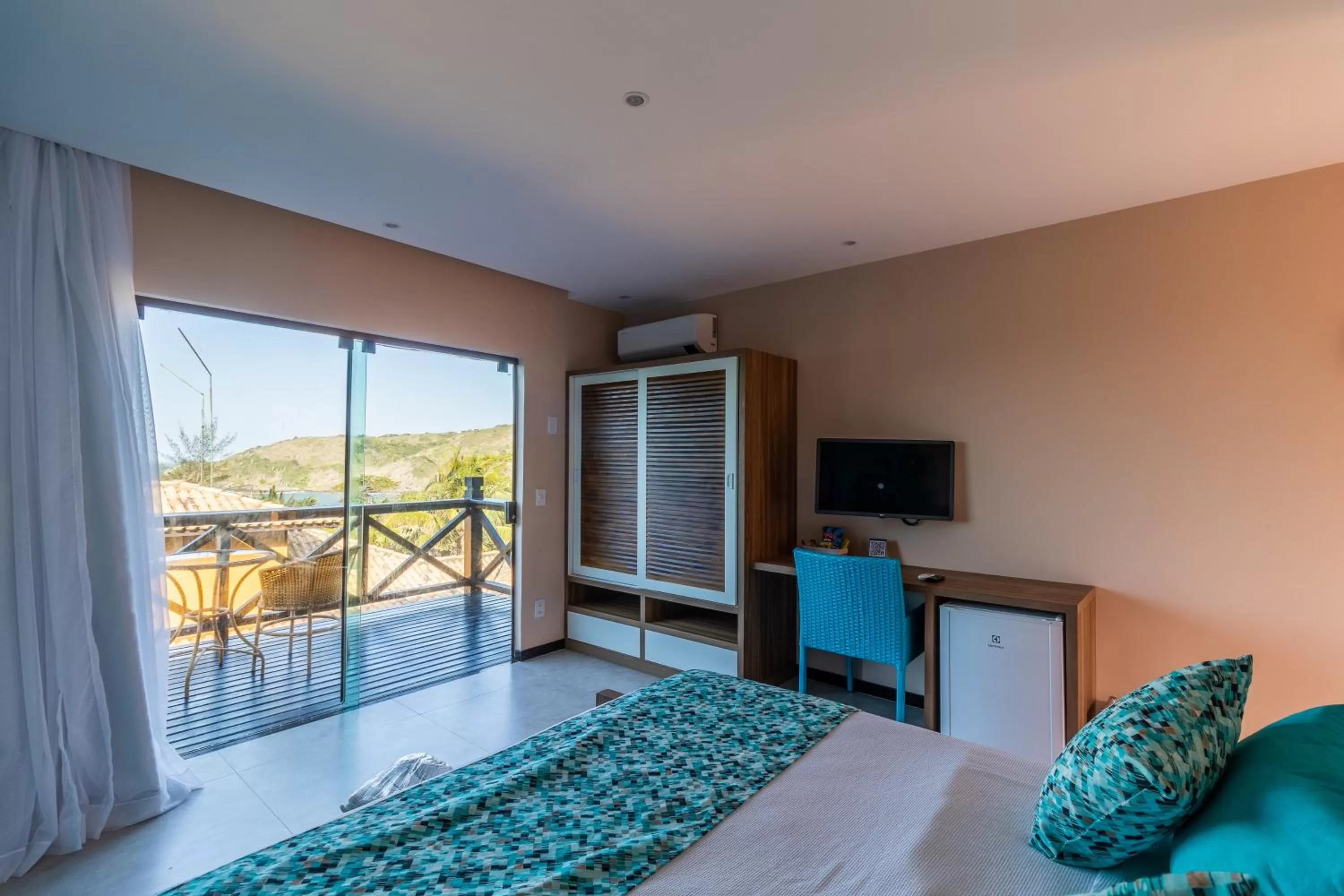 Balcony/Terrace, Bed in Hotel Pousada Brava Club