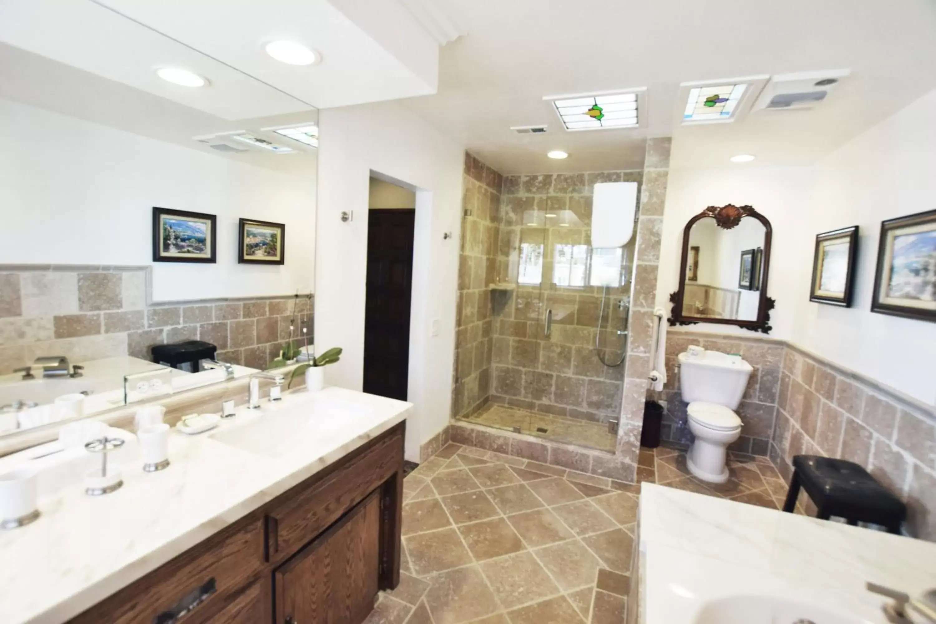 Bathroom in Catalina Courtyard Suites