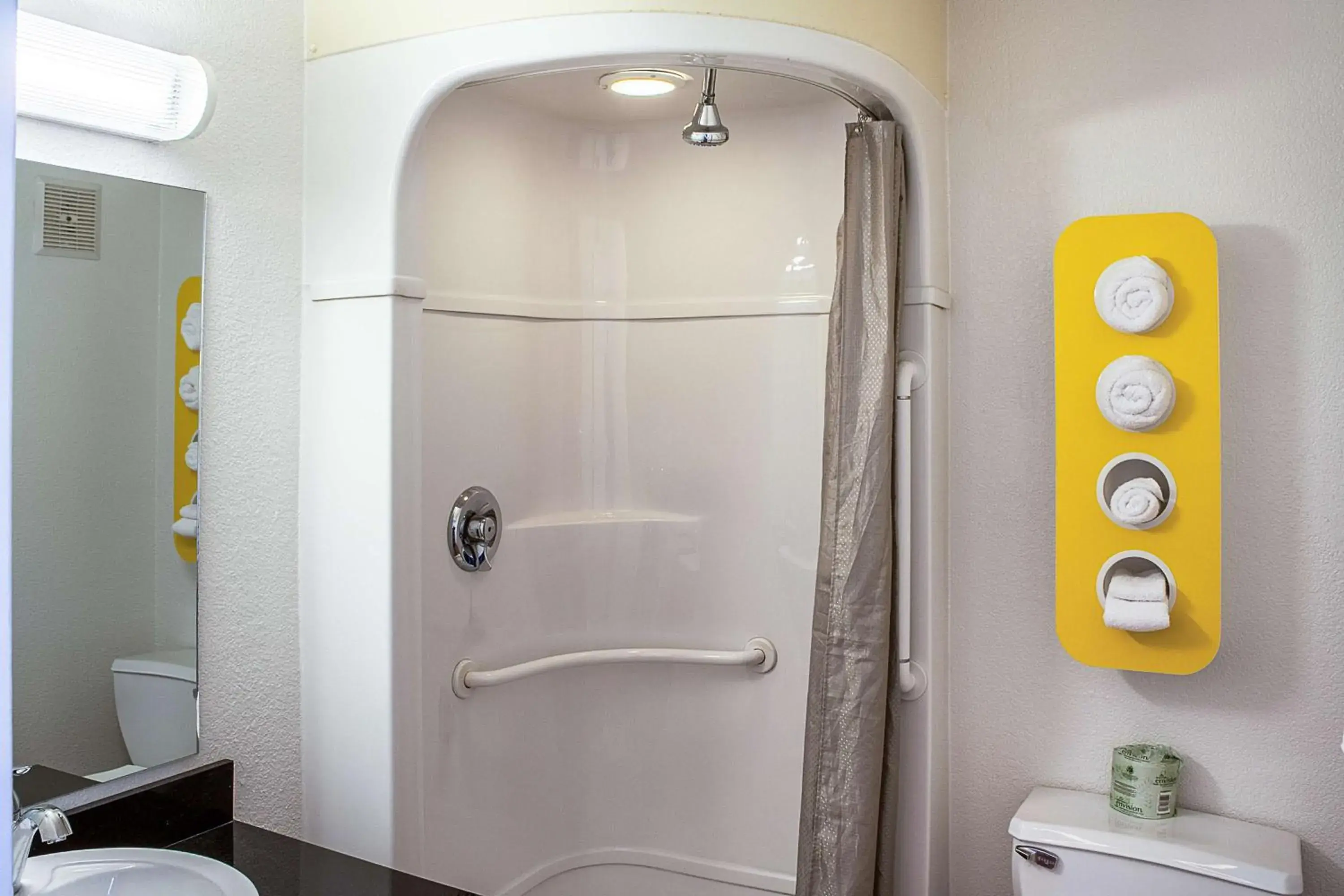 Shower, Bathroom in Motel 6-Ukiah, CA