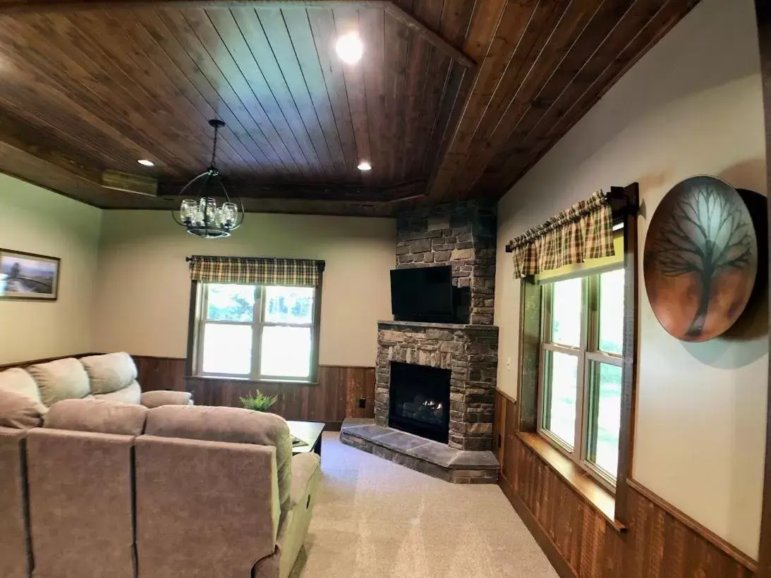 Seating Area in Sojourner's Lodge & Log Cabin Suites