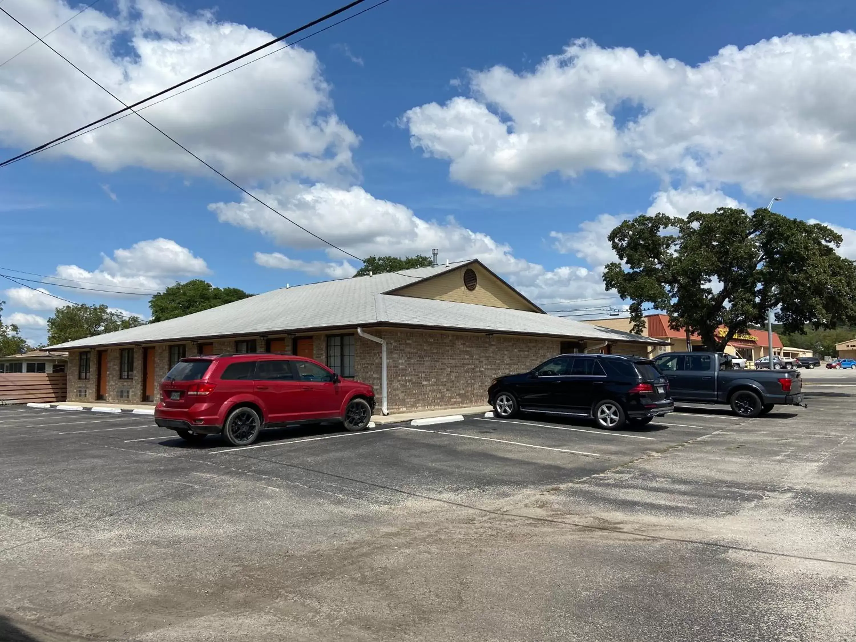 Property Building in Redbud Inn