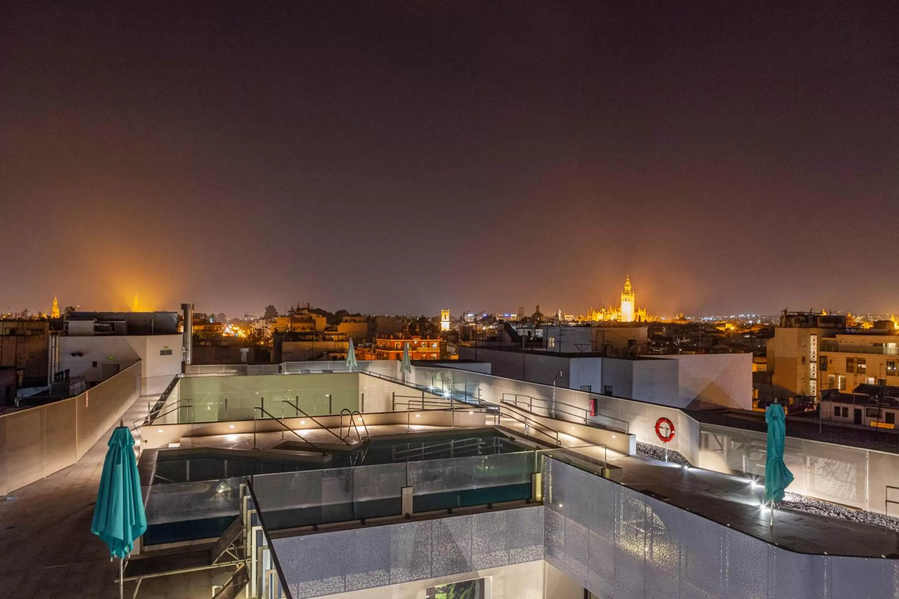 City view, Swimming Pool in Hotel Macià Sevilla Kubb