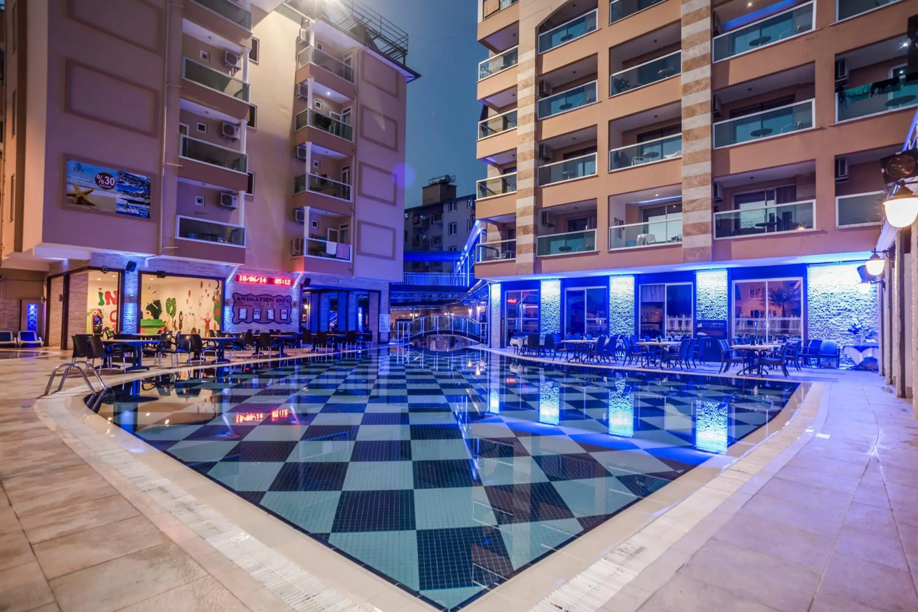 Swimming Pool in Tac Premier Hotel & Spa