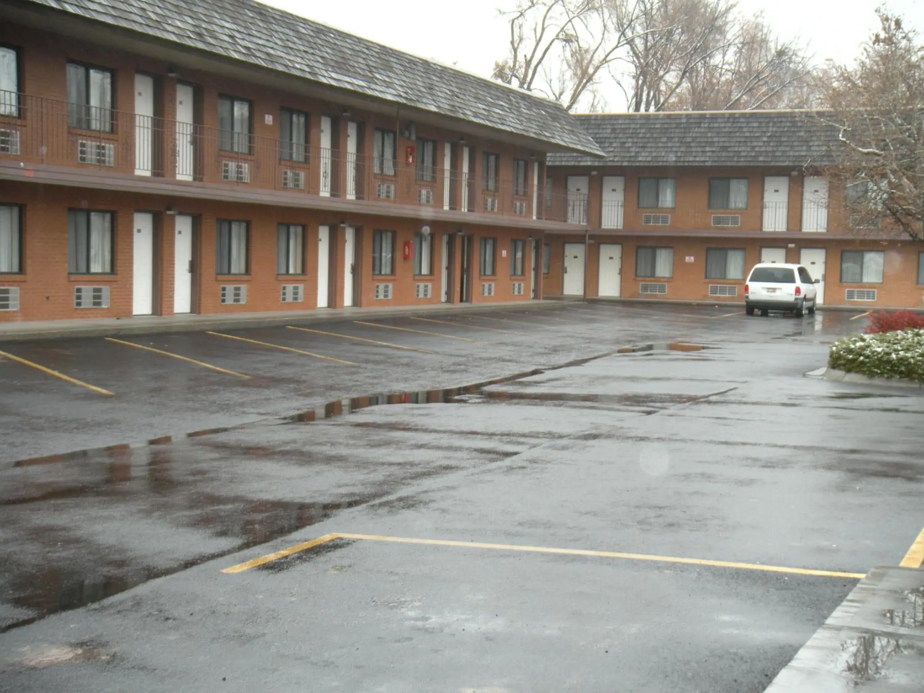 Facade/entrance, Property Building in Motel West