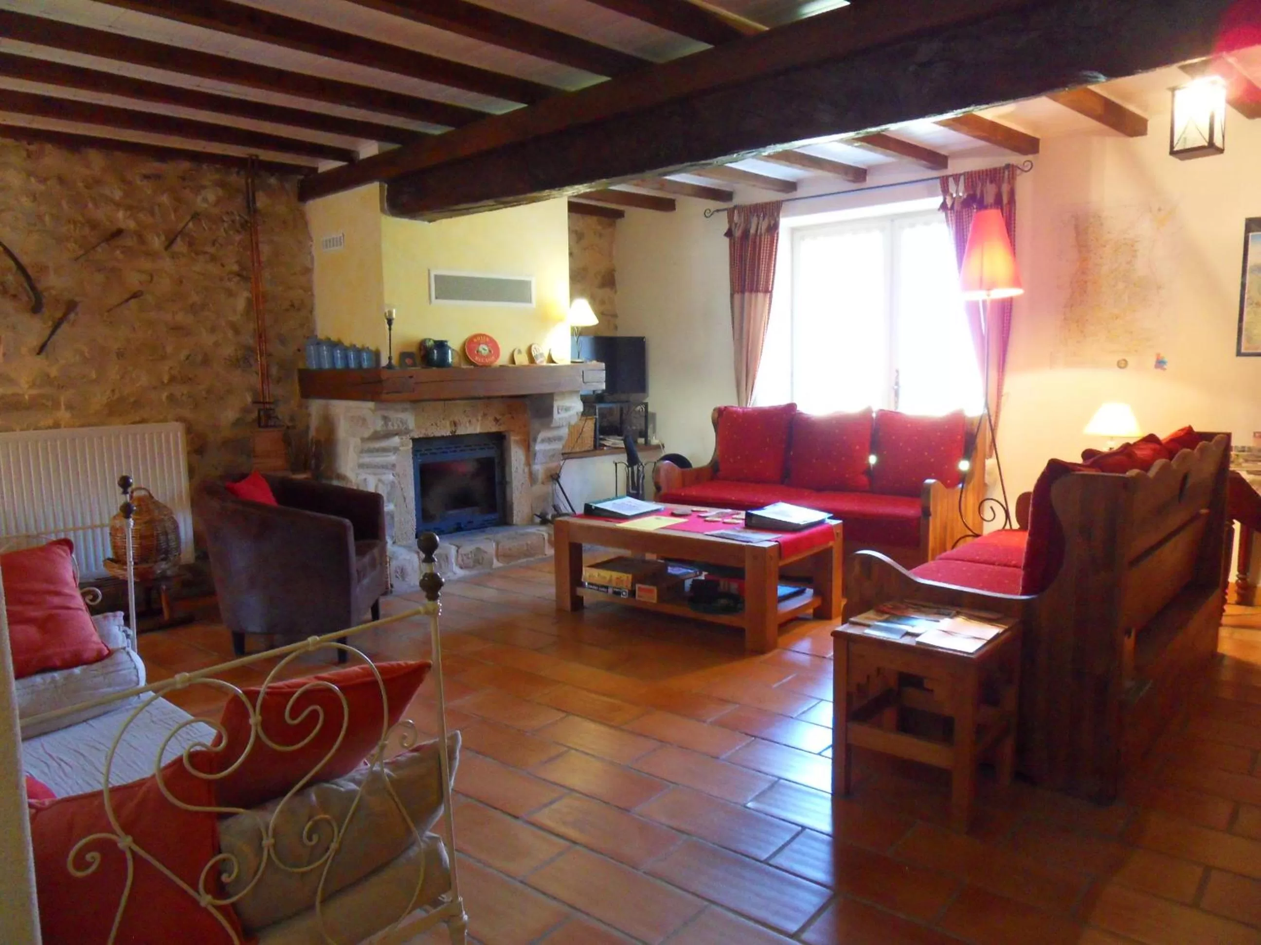 TV and multimedia, Seating Area in L'Estapade des Tourelons