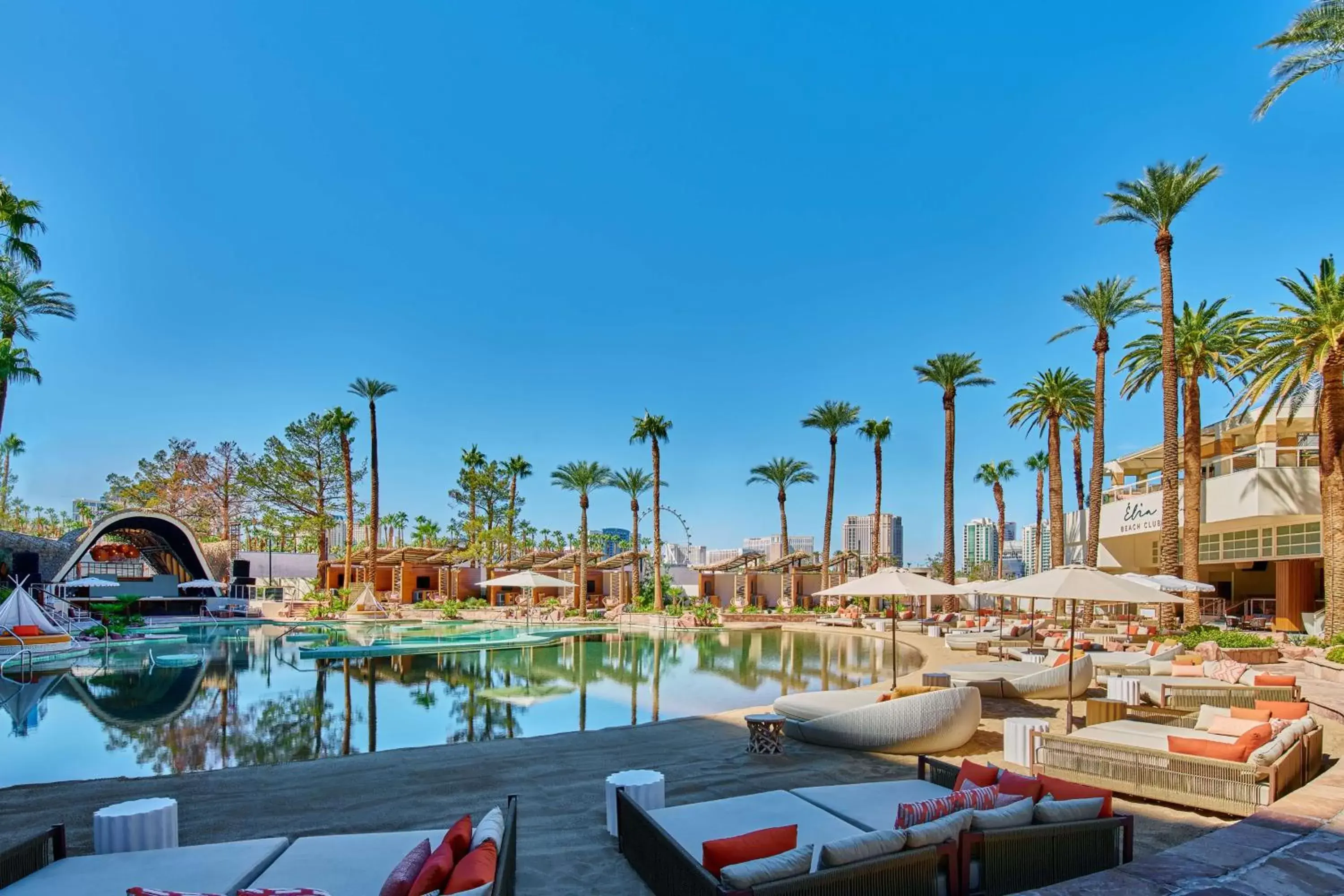Pool view, Restaurant/Places to Eat in Virgin Hotels Las Vegas, Curio Collection by Hilton