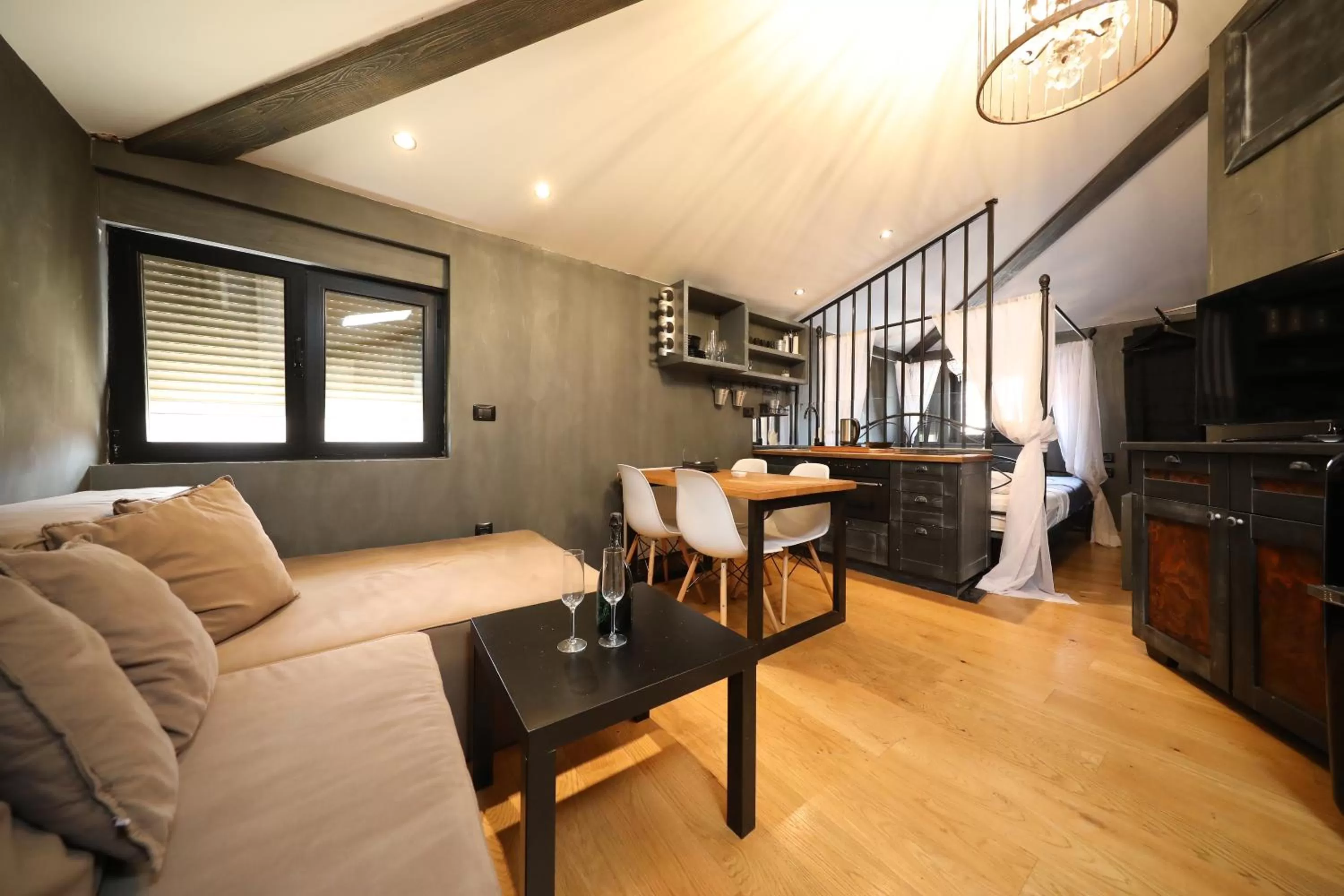 Kitchen or kitchenette in Central Apartments Integrated Hotel