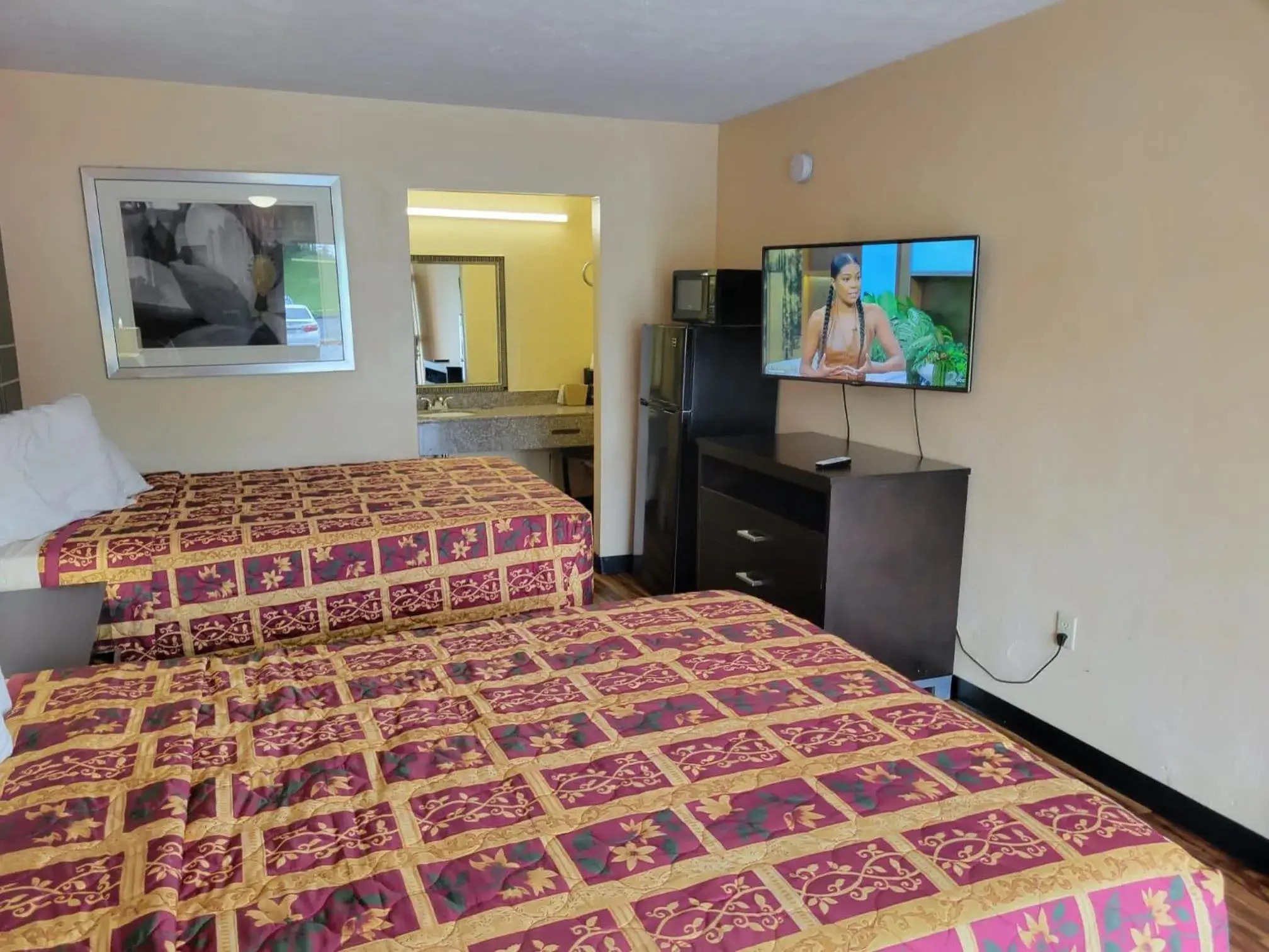 Bed in Country Hearth Inn & Suites Cartersville