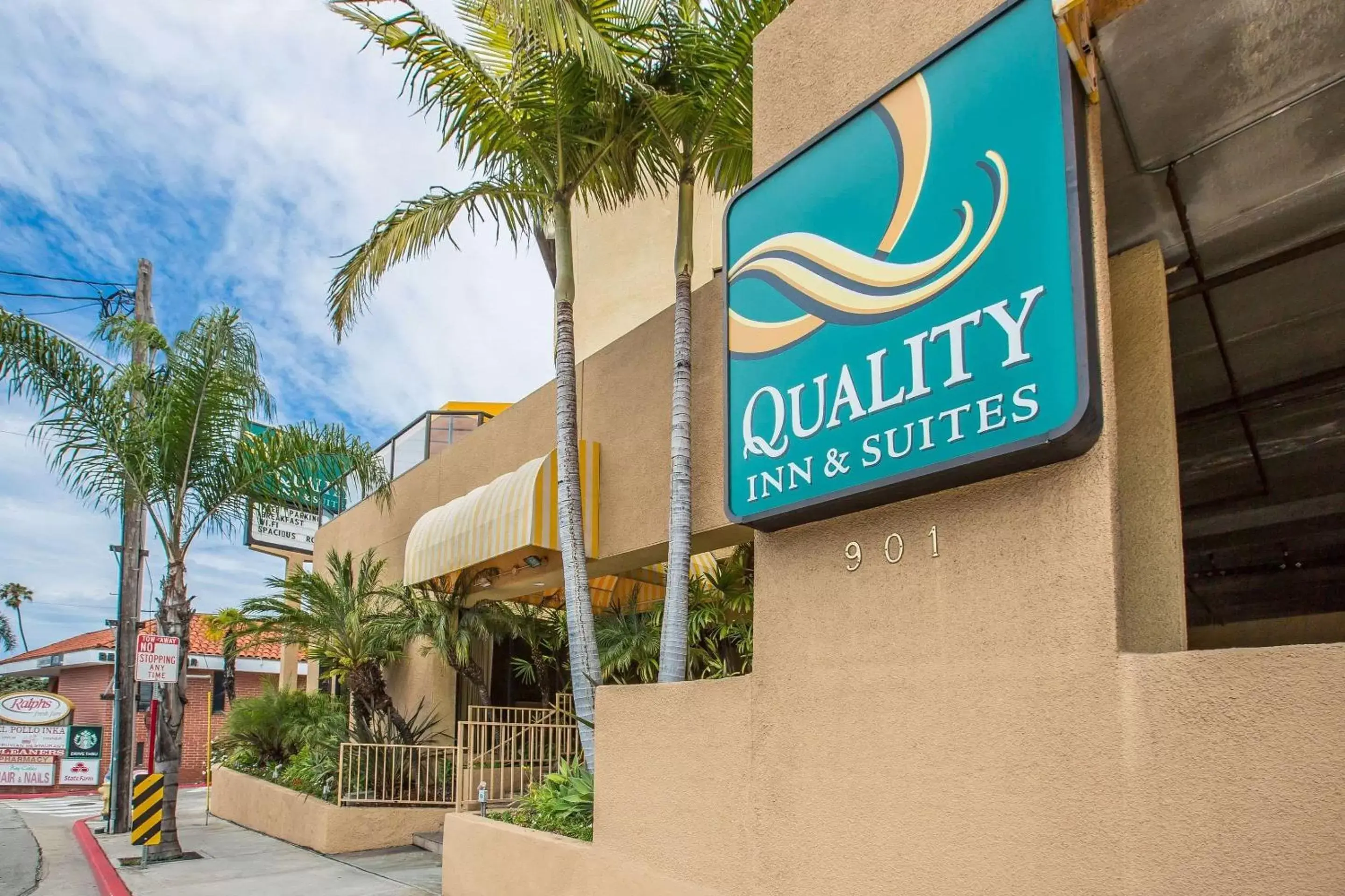 Property building in Quality Inn & Suites Hermosa Beach
