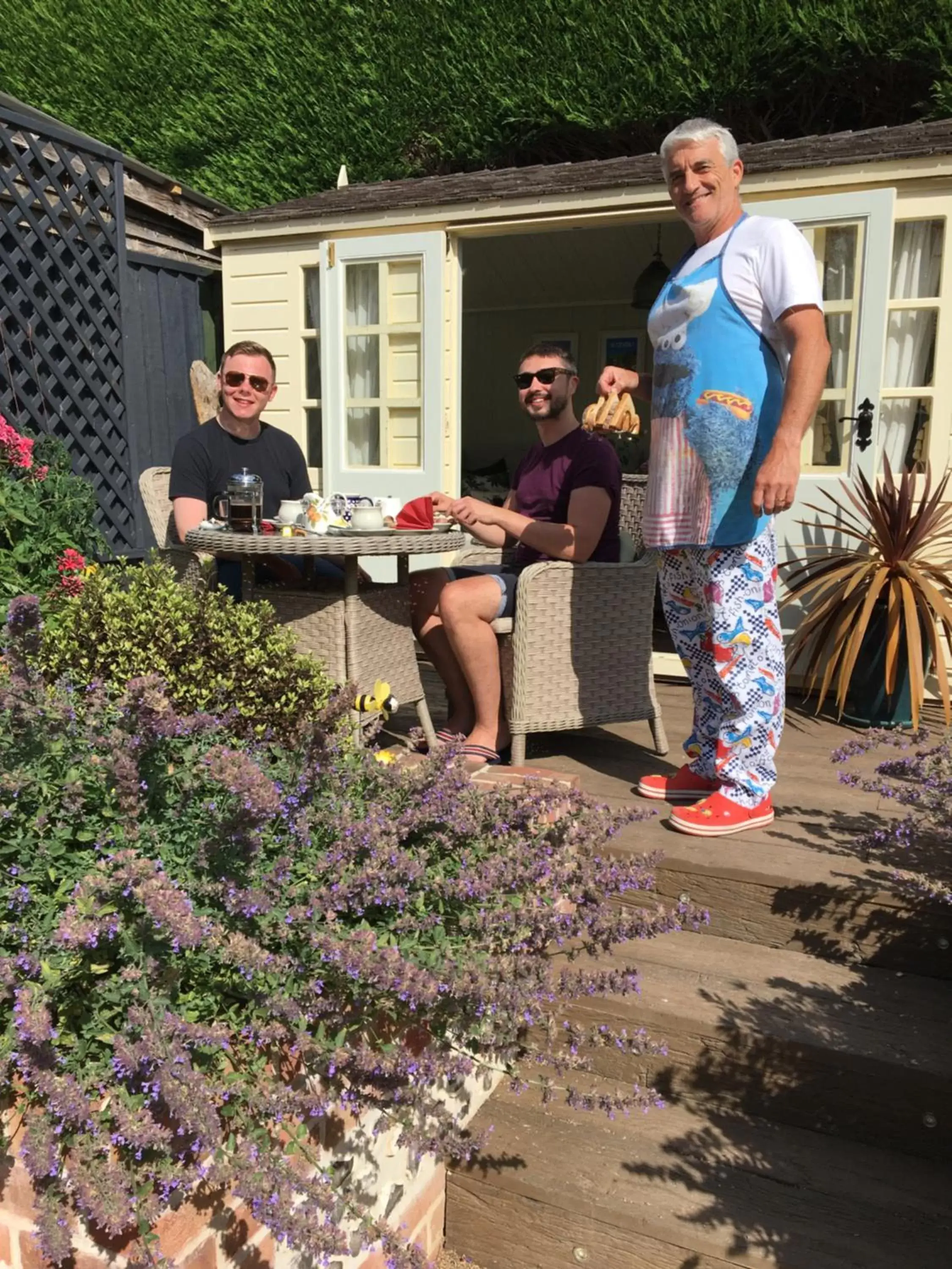 Breakfast, Family in St Leonards Farmhouse