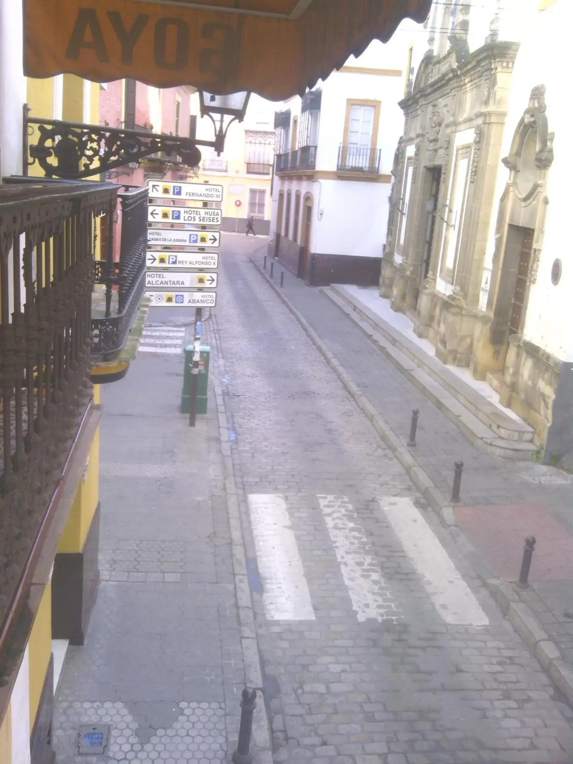 View (from property/room), Neighborhood in Hotel Goya
