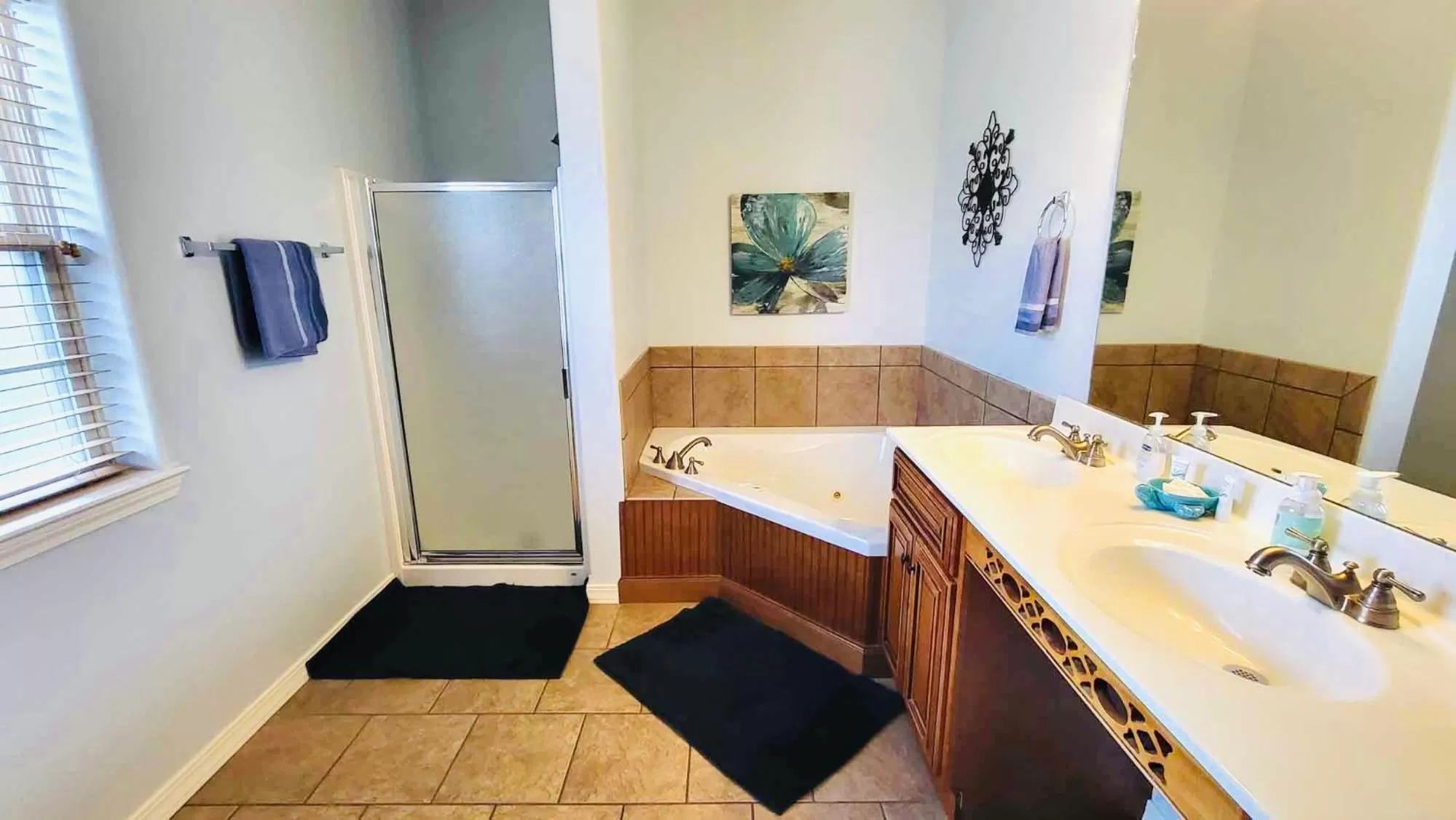 Shower in Rockwood Condos on Table Rock Lake With Boat Slips