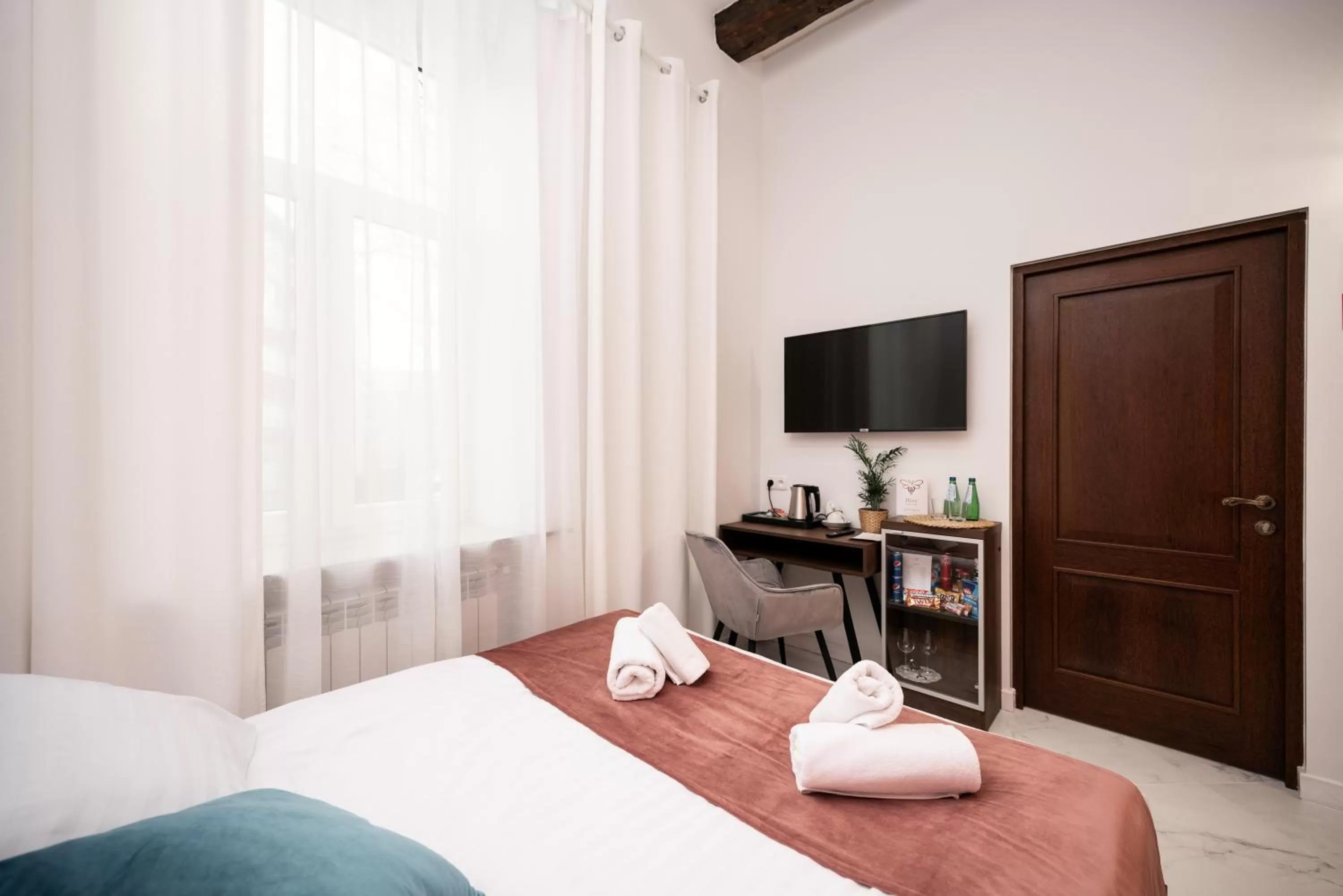 Bed in Hive Family House