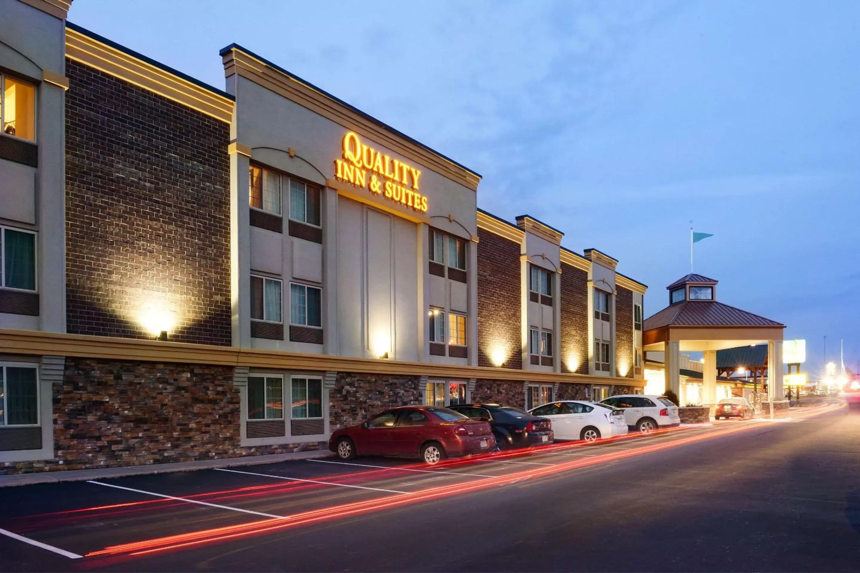 Property Building in Quality Inn & Suites Ames Conference Center Near ISU Campus