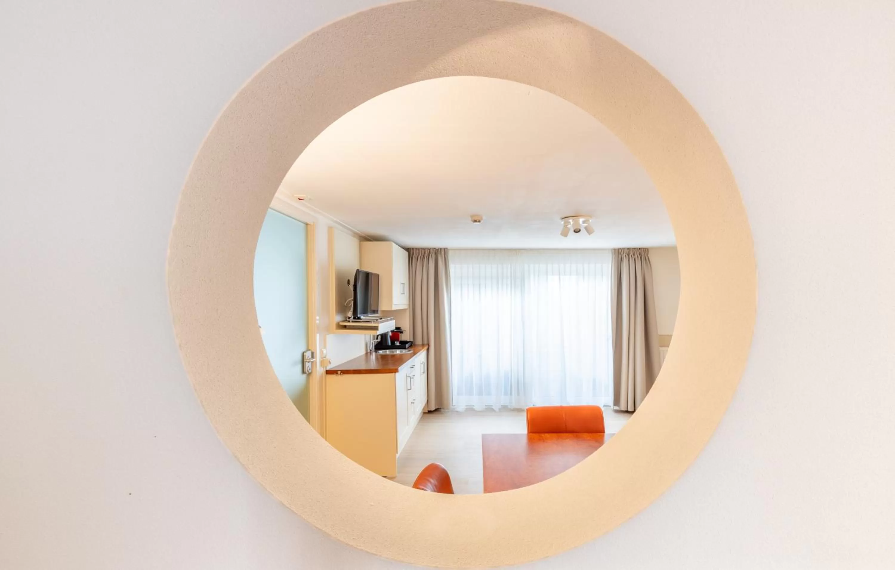 Dining area, Bathroom in Hotel ter Duyn