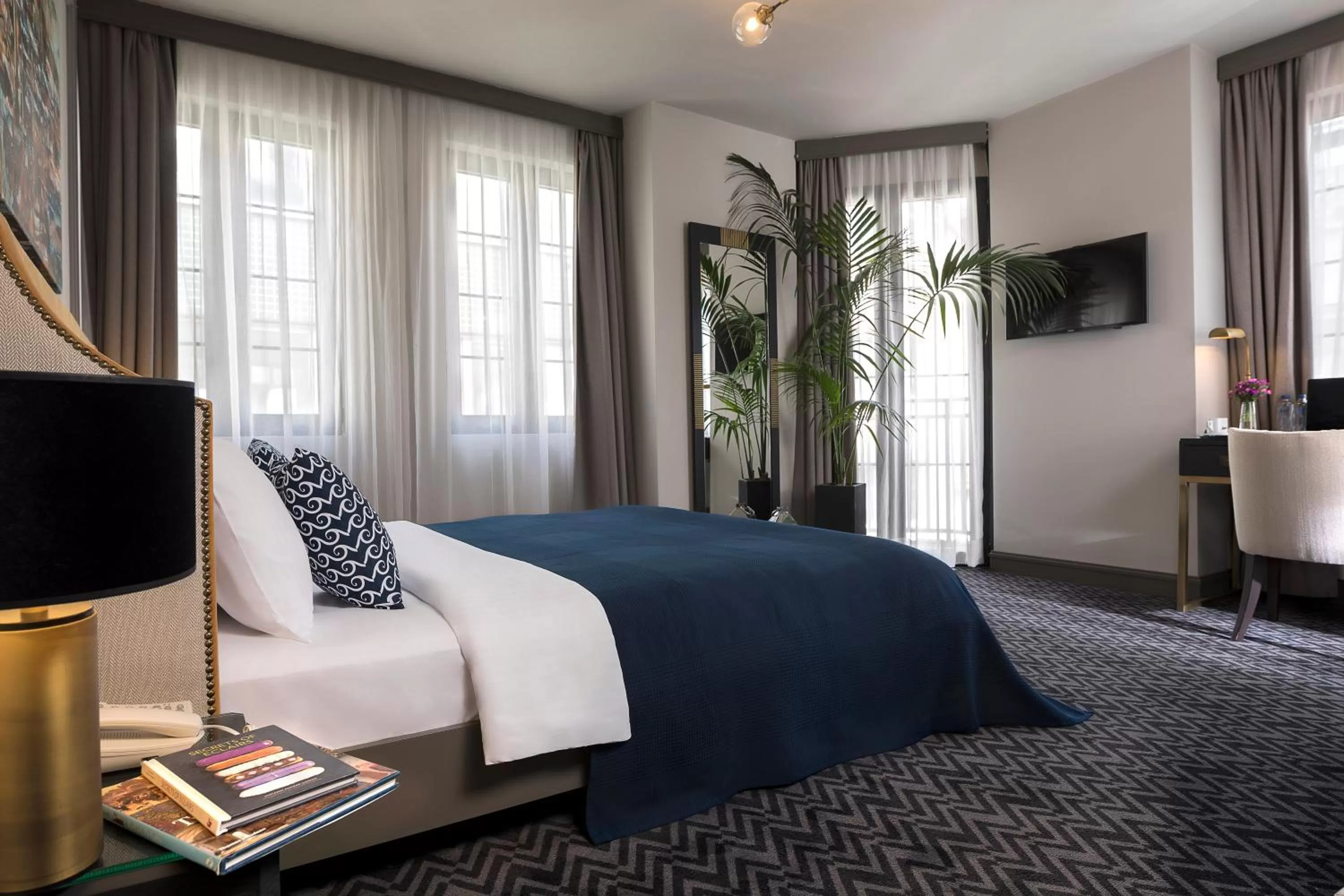 TV and multimedia, Bed in Nabu Hotel Karaköy