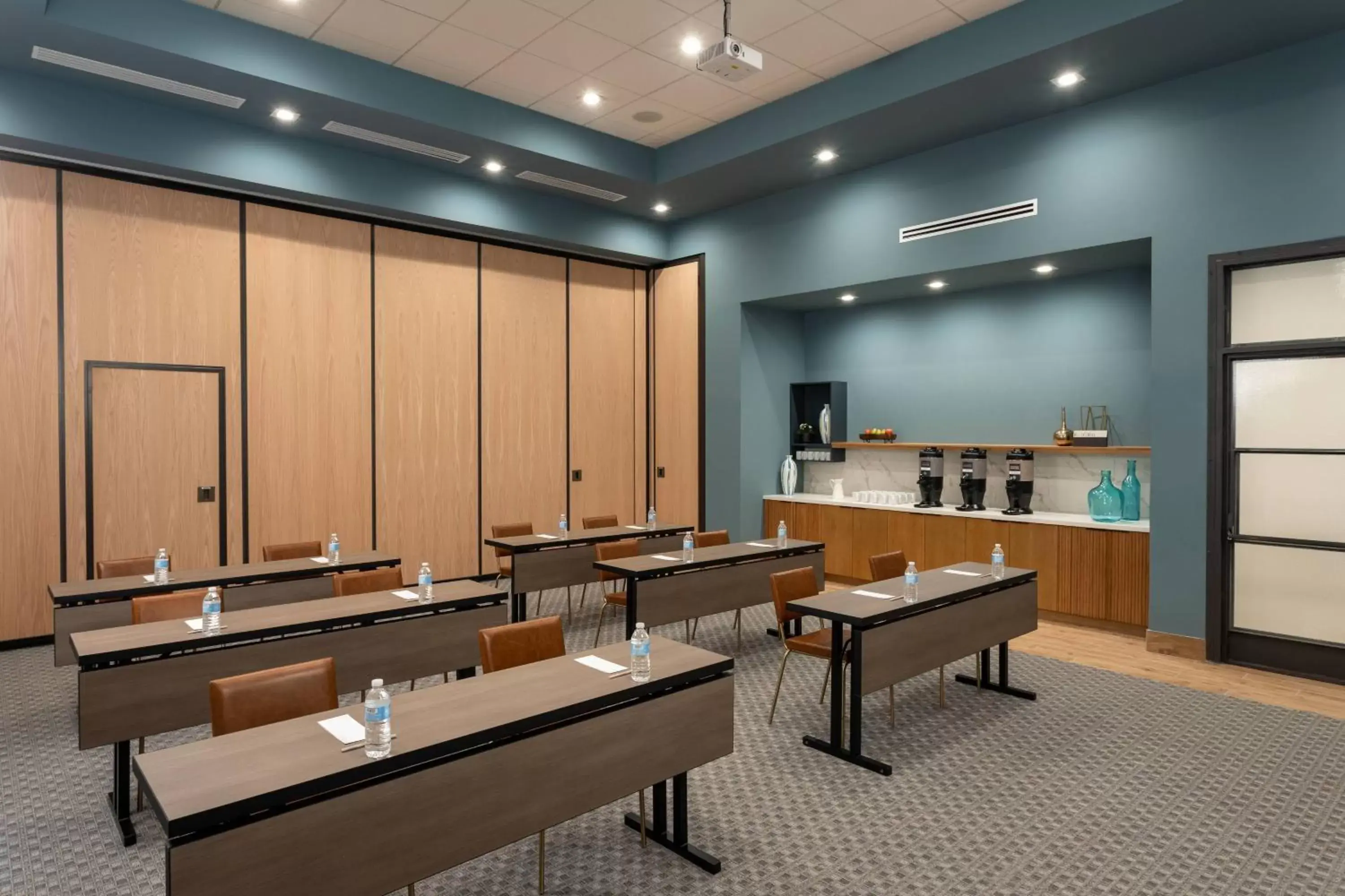 Meeting/conference room, Restaurant/Places to Eat in Residence Inn By Marriott Philadelphia Bala Cynwyd