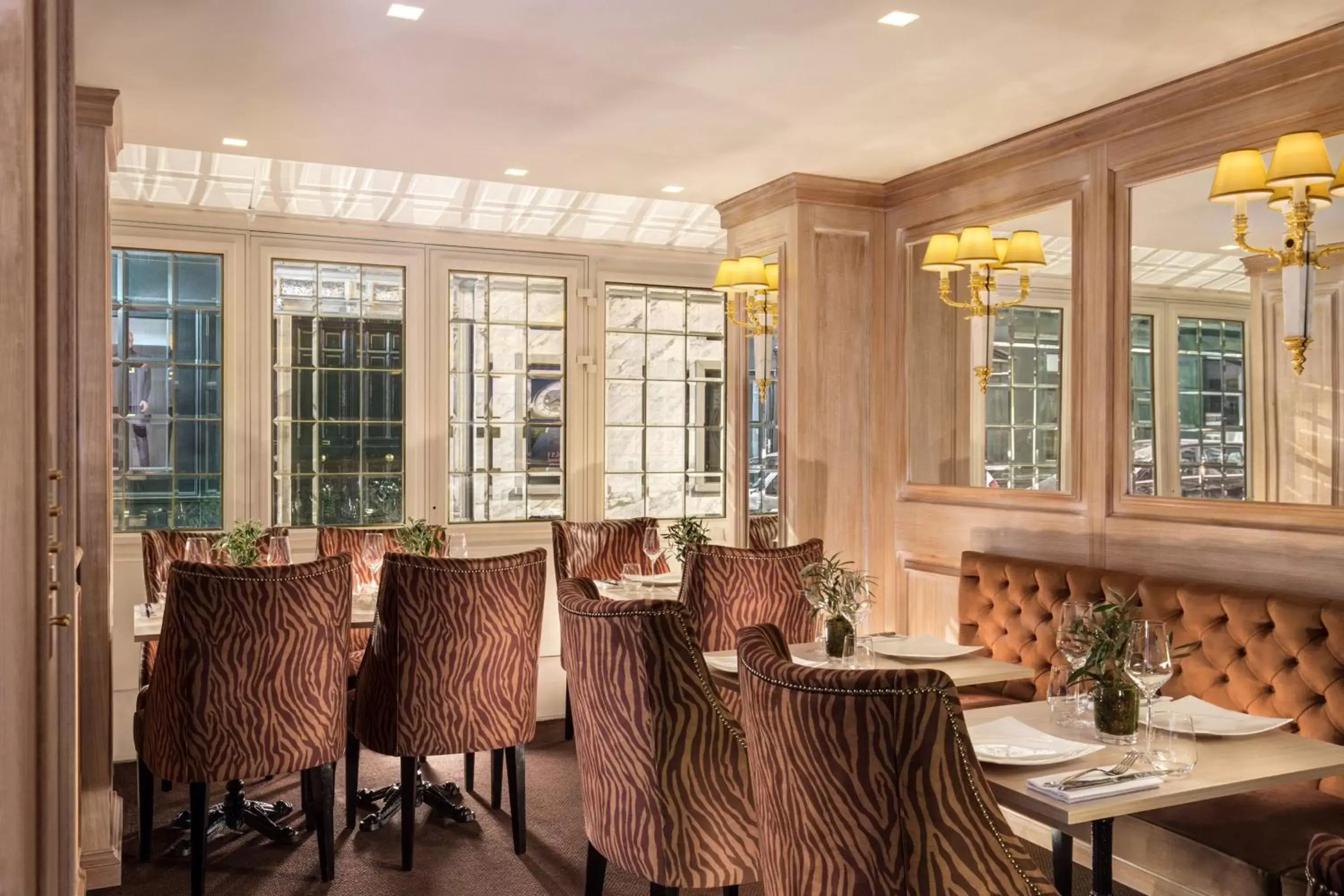 Restaurant/Places to Eat in Hotel Splendide Royal Paris - Relais & Châteaux