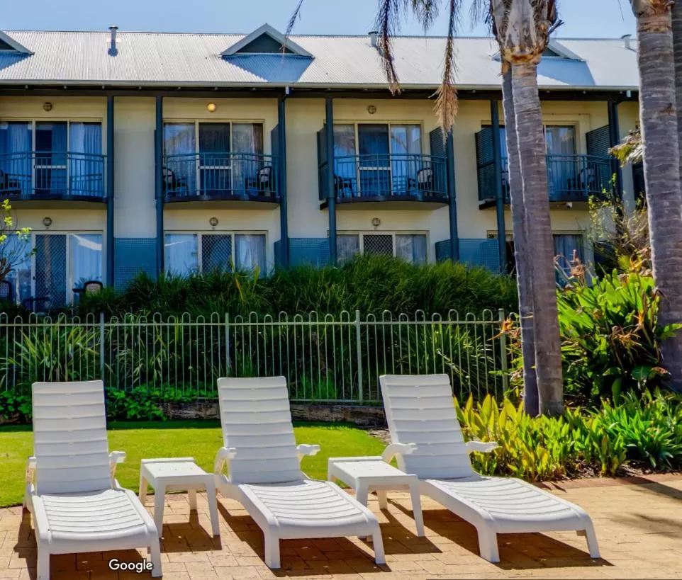 Property building in Mercure Bunbury Sanctuary Golf Resort