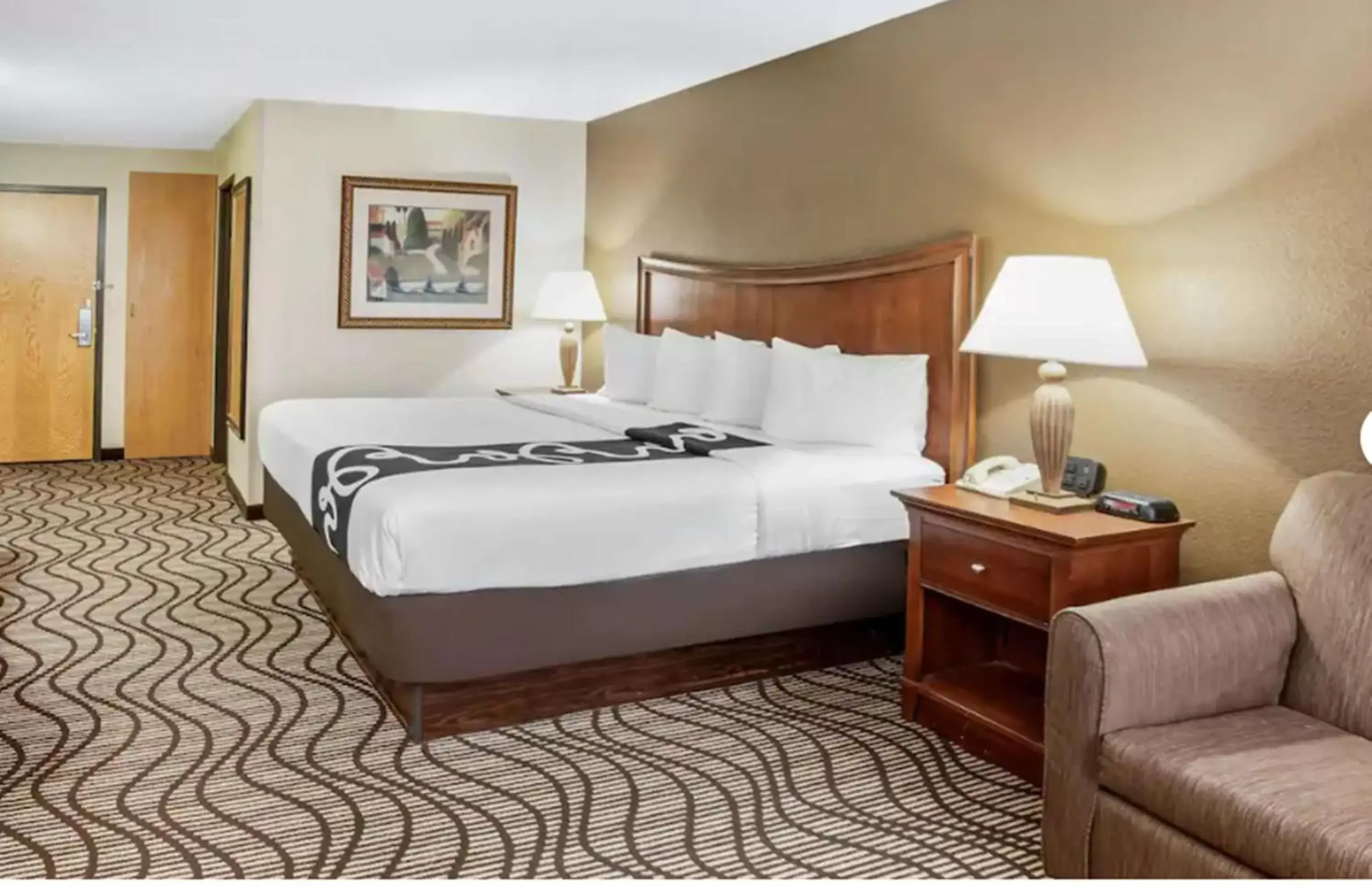 Bed in La Quinta by Wyndham Minneapolis-Minnetonka