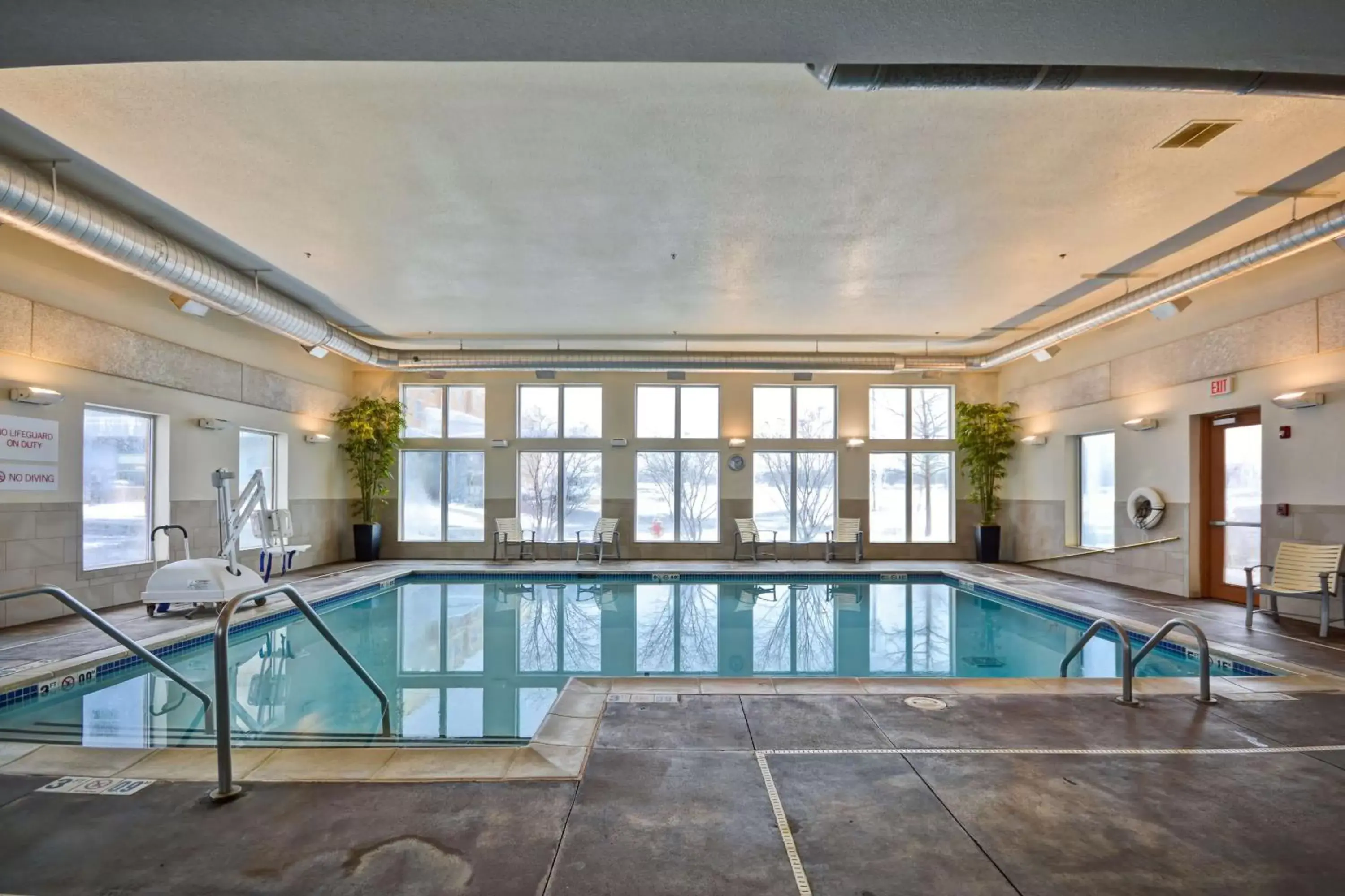 On site, Swimming Pool in Hyatt Place Chicago/Naperville/Warrenville
