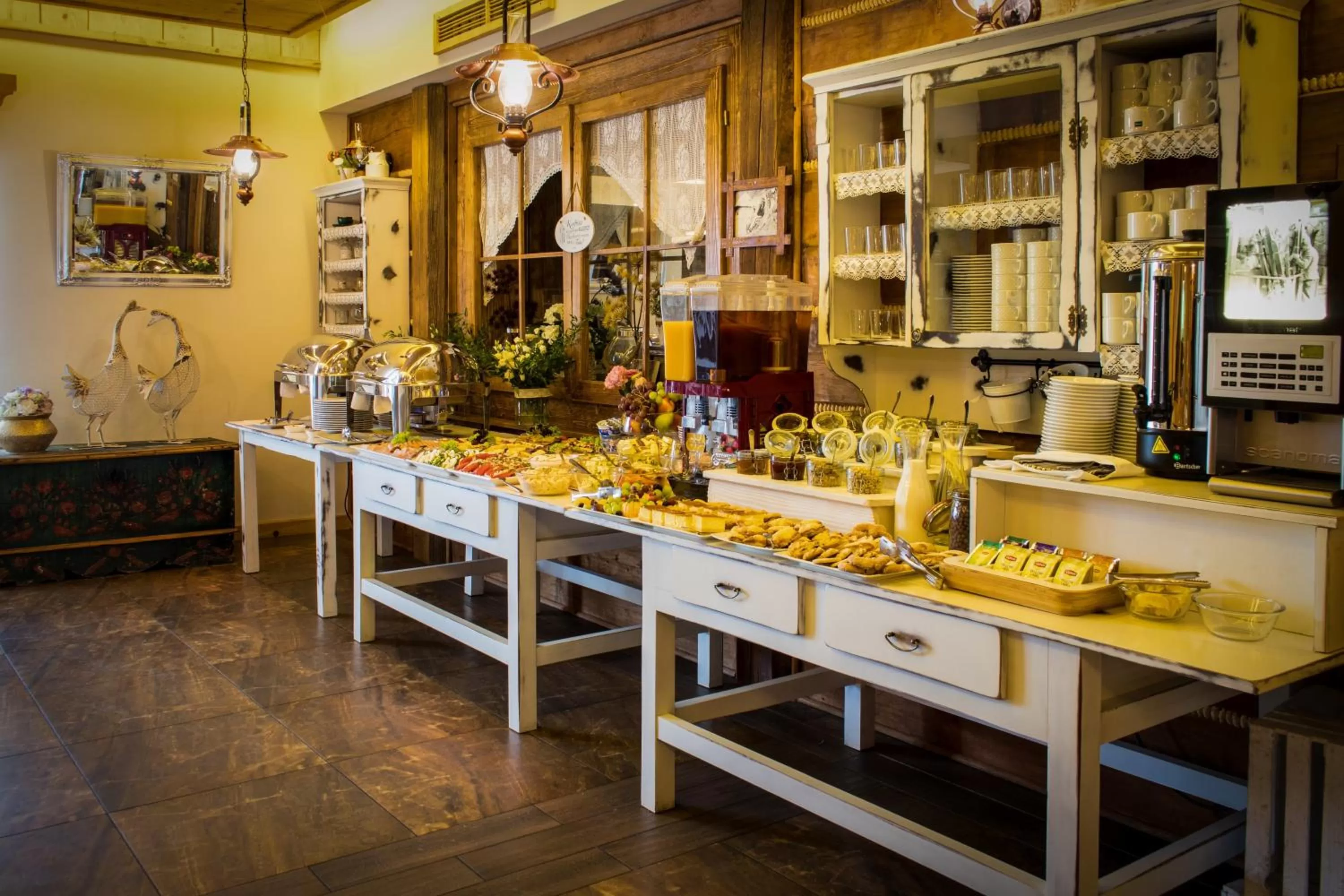 Continental breakfast in Kraina Smaku
