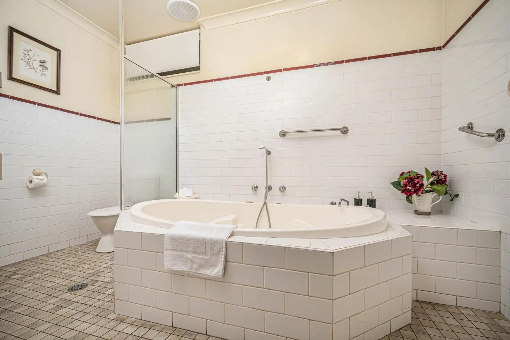 Bathroom in Cotswold Gardens