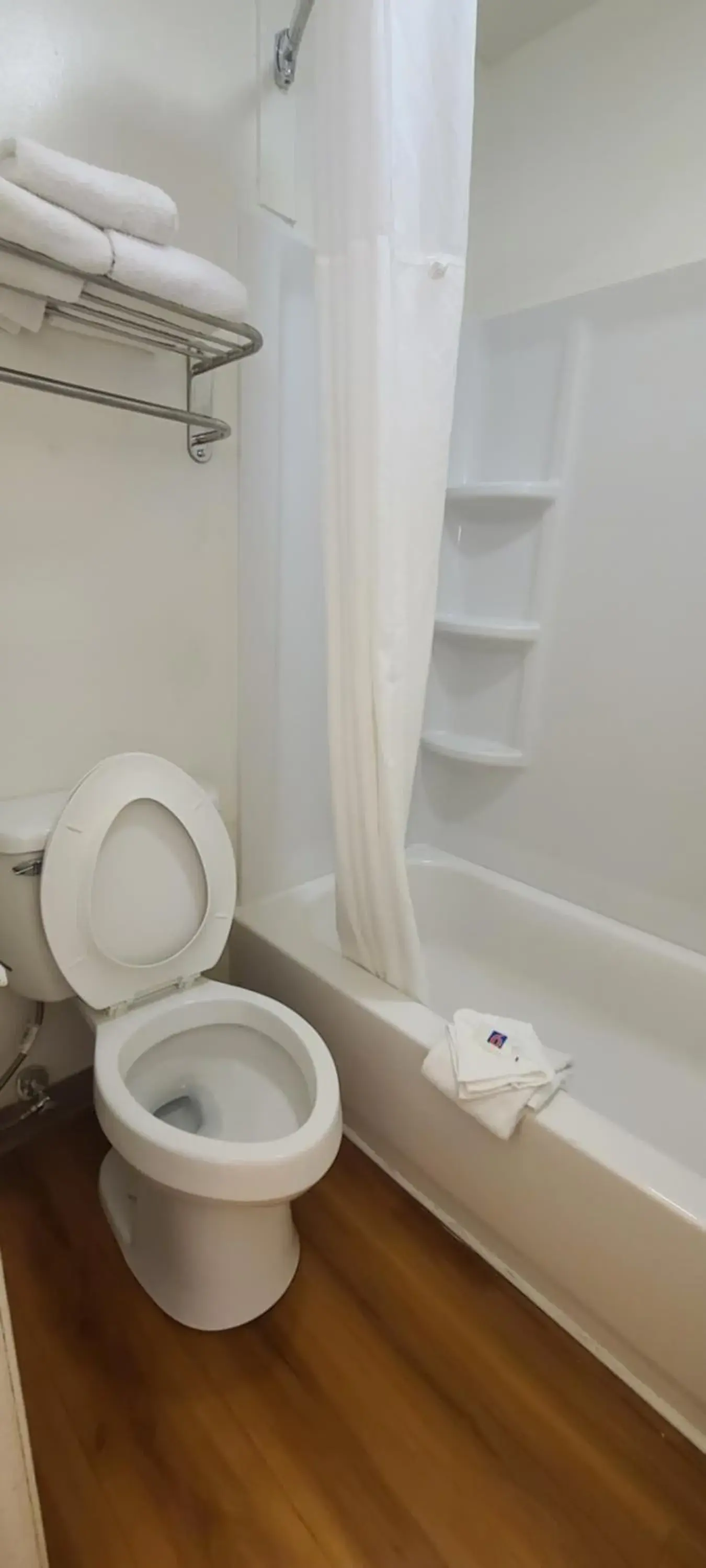 Toilet, Bathroom in Motel 6-Rolla, MO