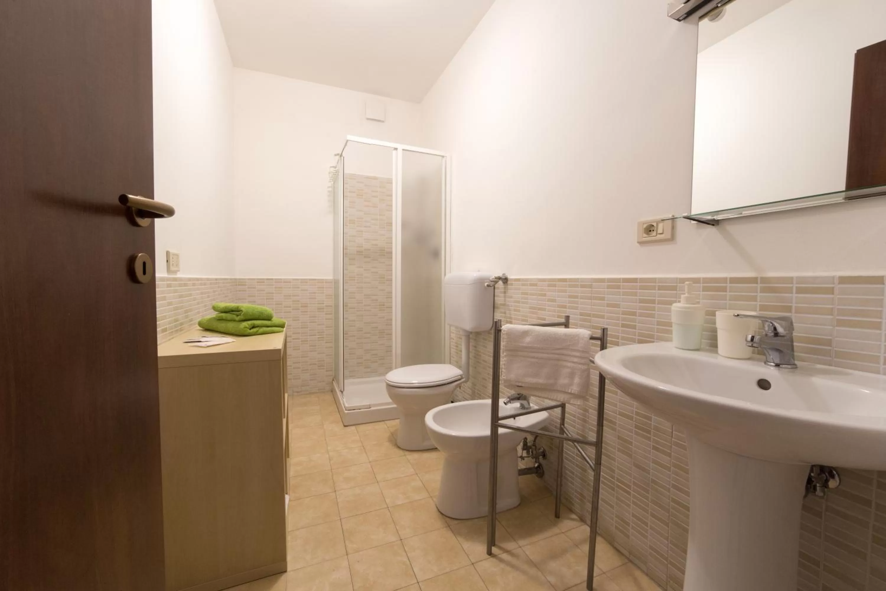 Bathroom in Tra L'Etna E Il Mare B&B