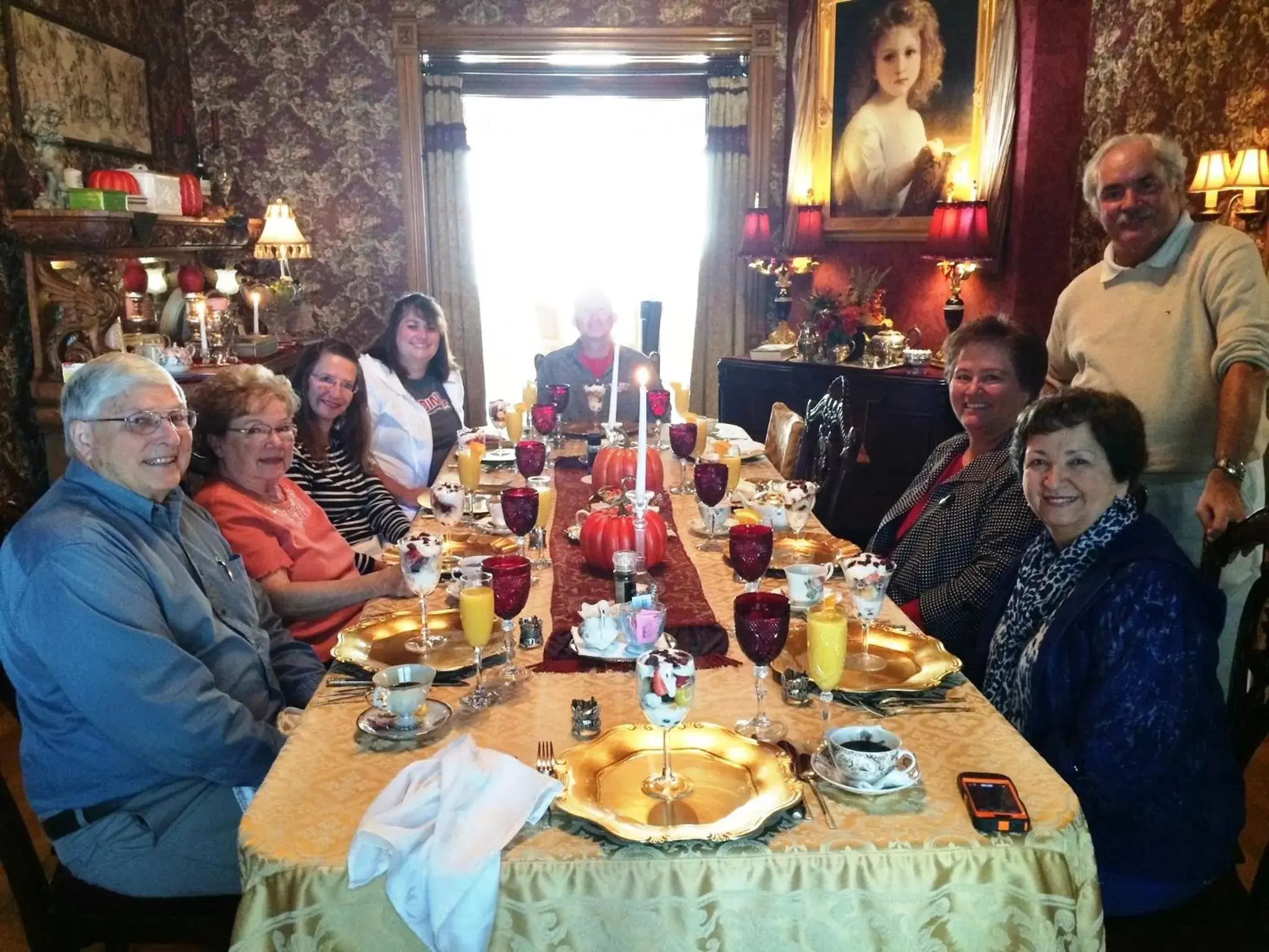 Breakfast, Guests in Alexander Mansion Bed & Breakfast