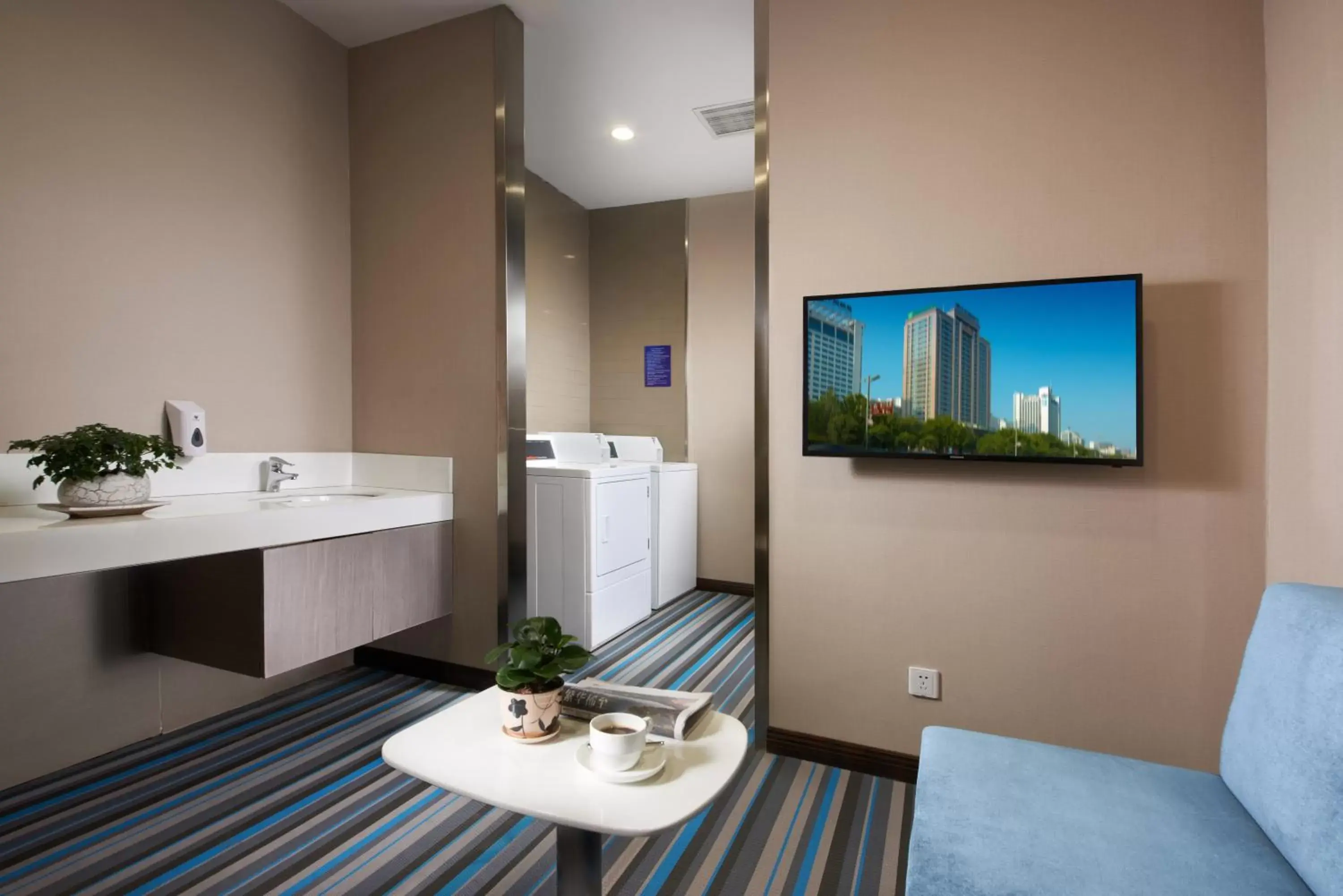 Other, TV/Entertainment Center in Holiday Inn Express Luoyang City Center, an IHG Hotel