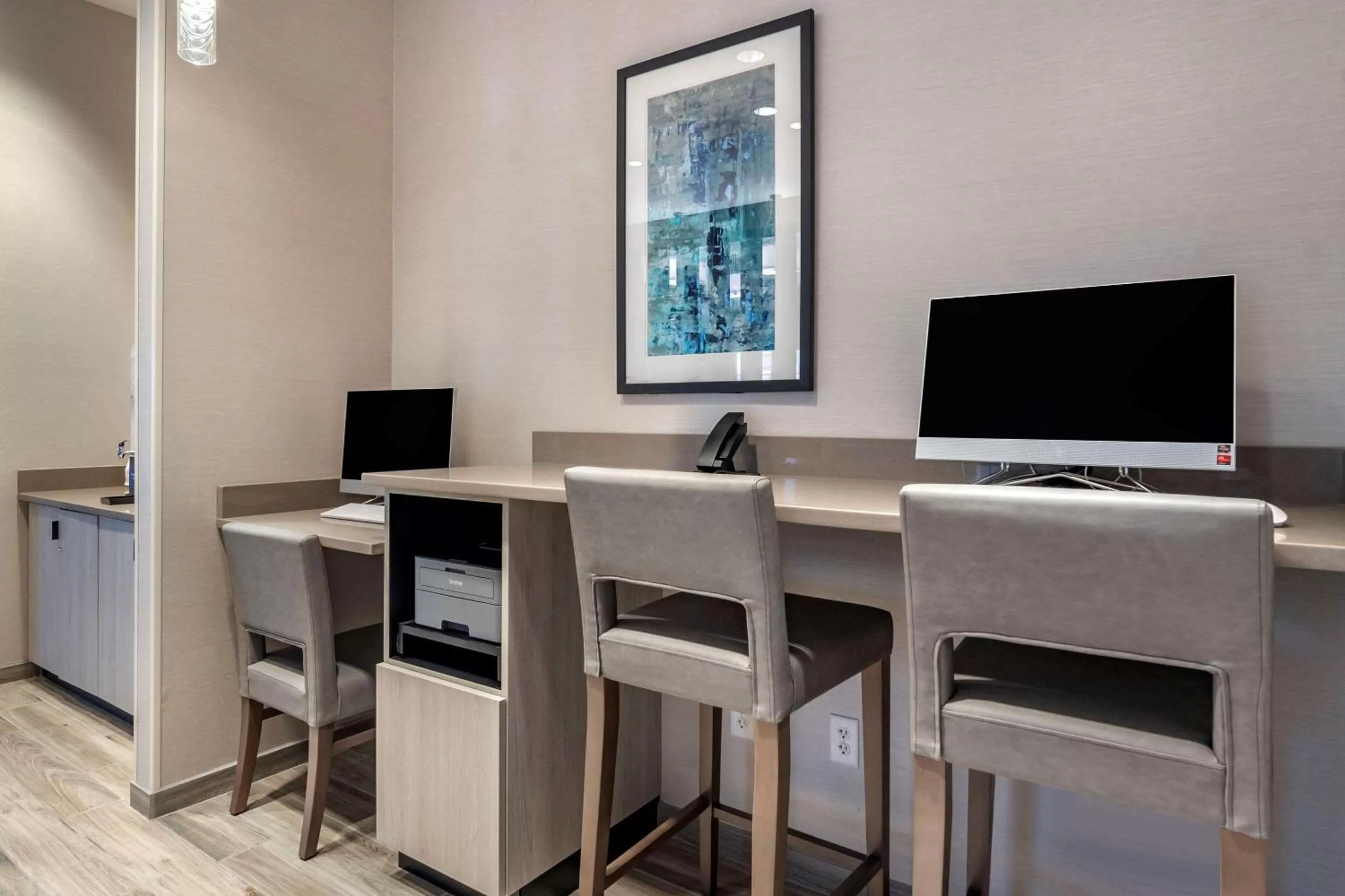 On site in Comfort Suites Grandview - Kansas City