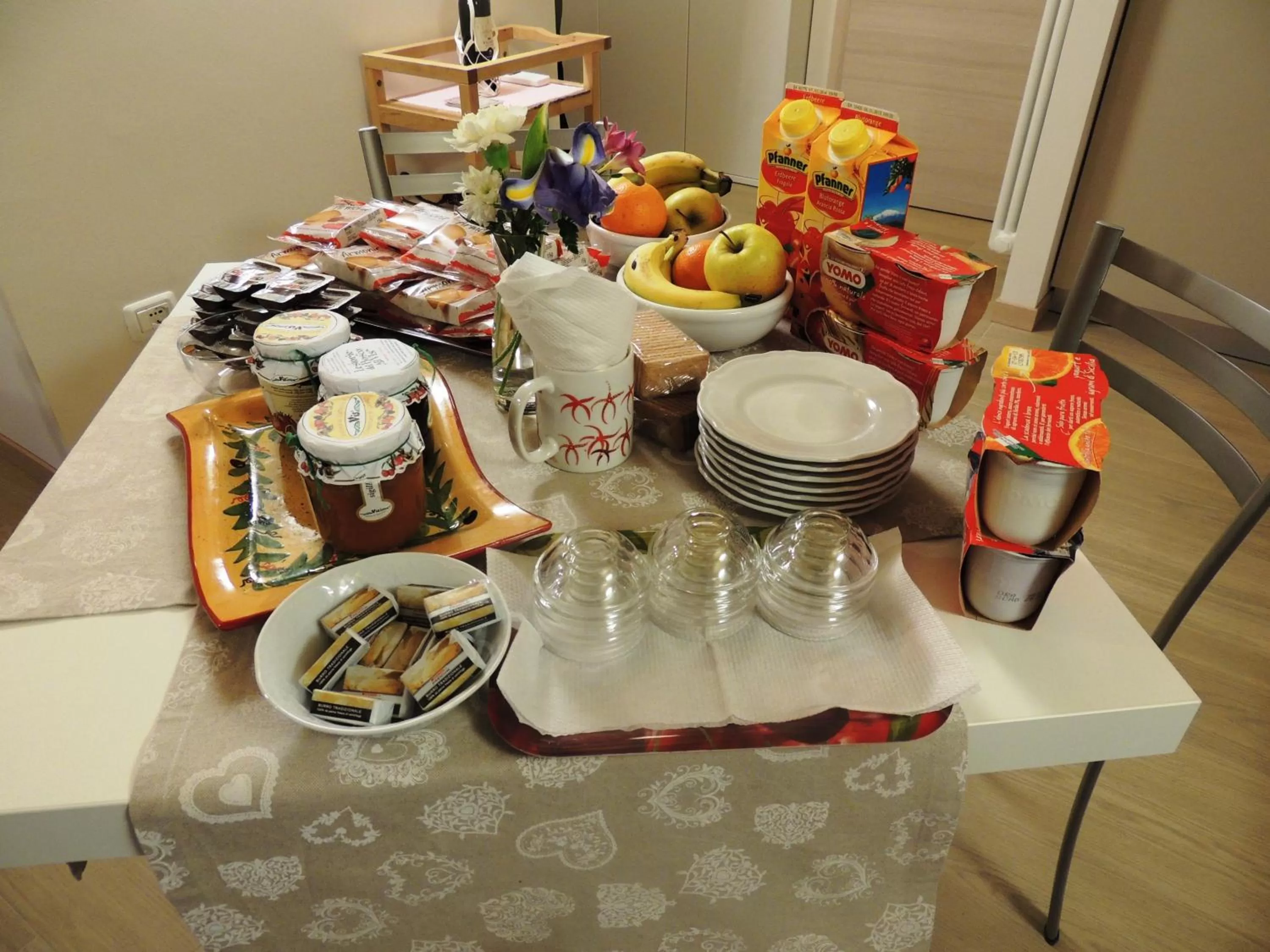 Food and drinks in B&B La Casa di Rosa