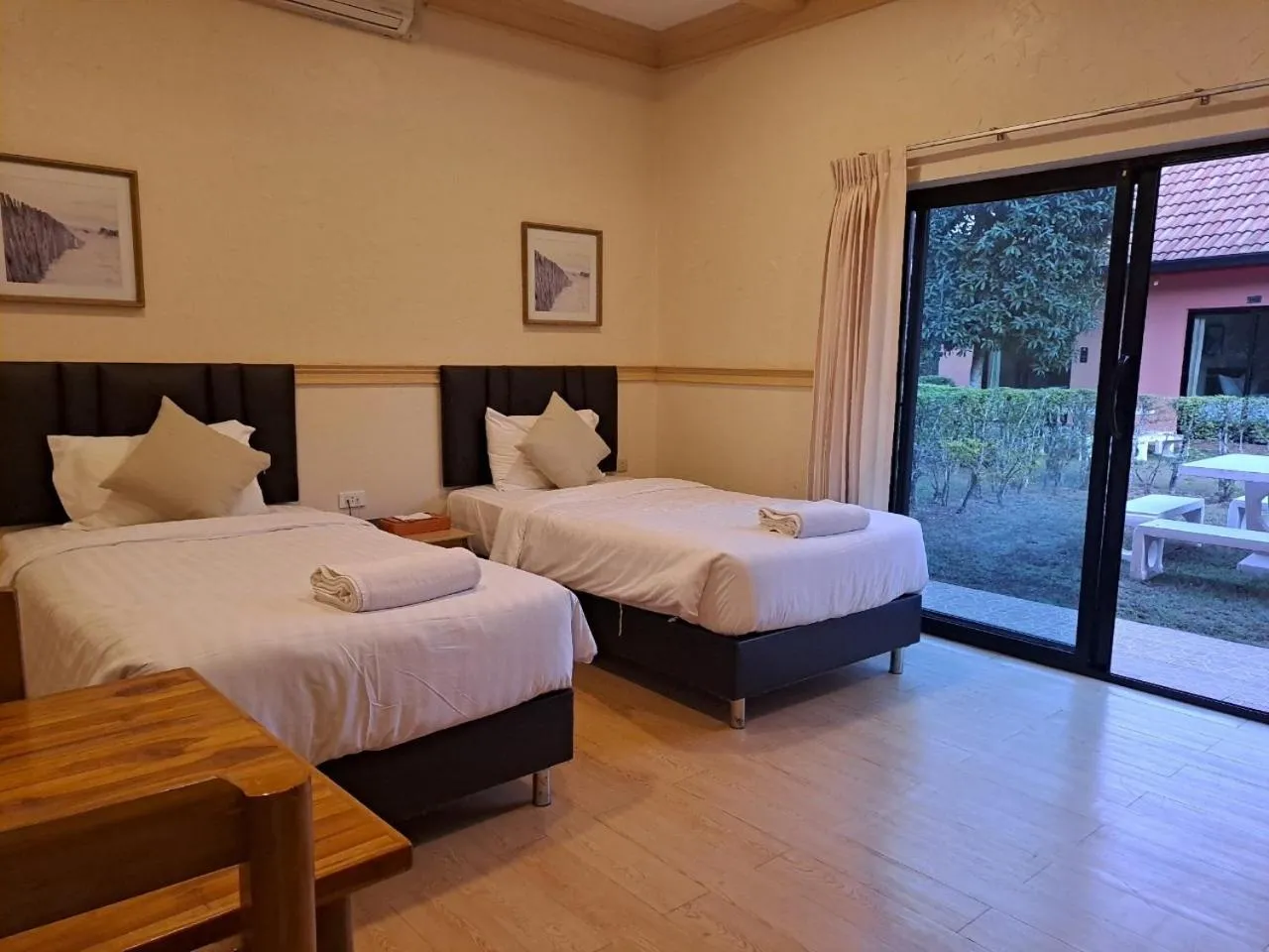 Bed in PM Lake Mabprachan Pattaya