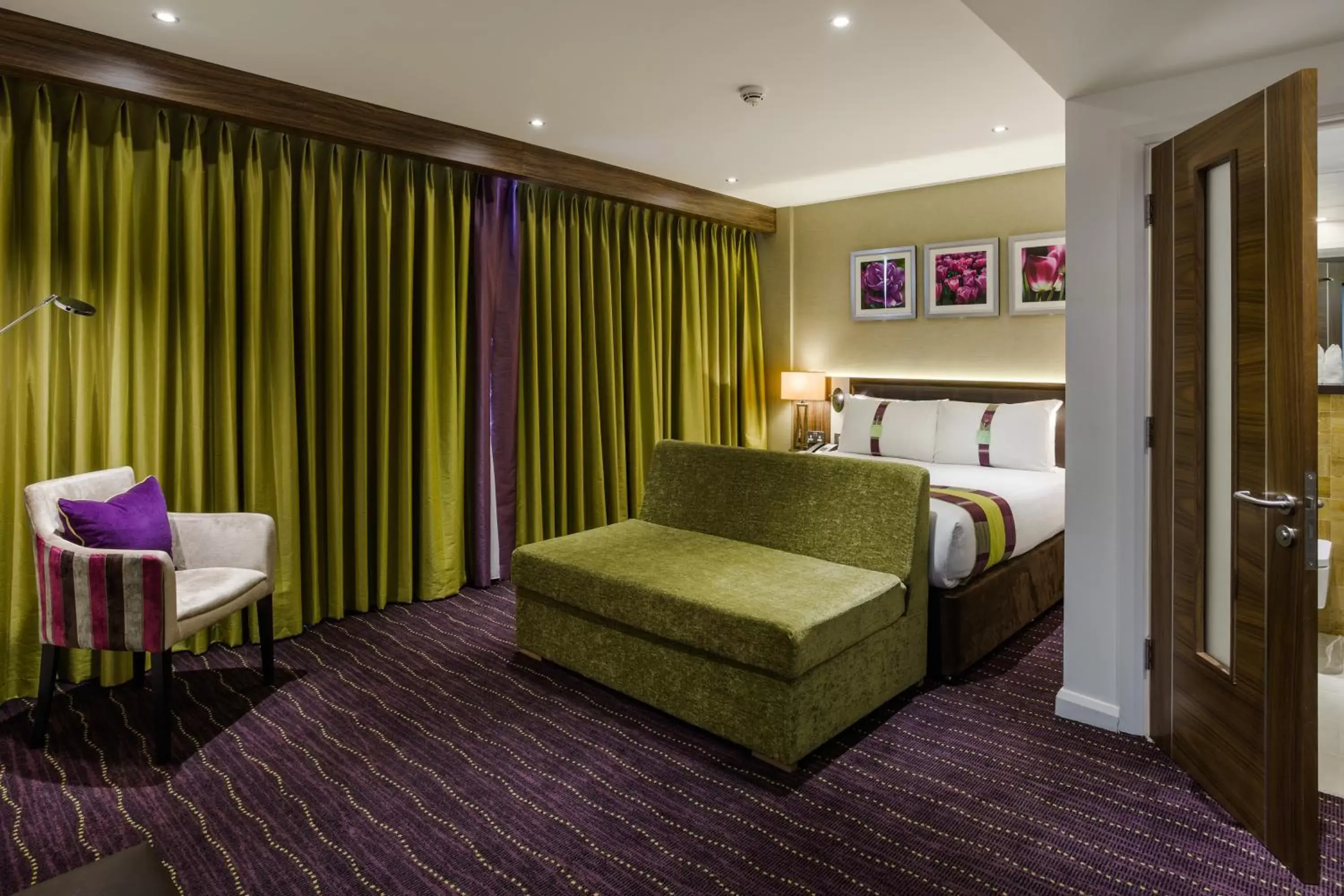 Photo of the whole room in Holiday Inn London Watford Junction, an IHG Hotel