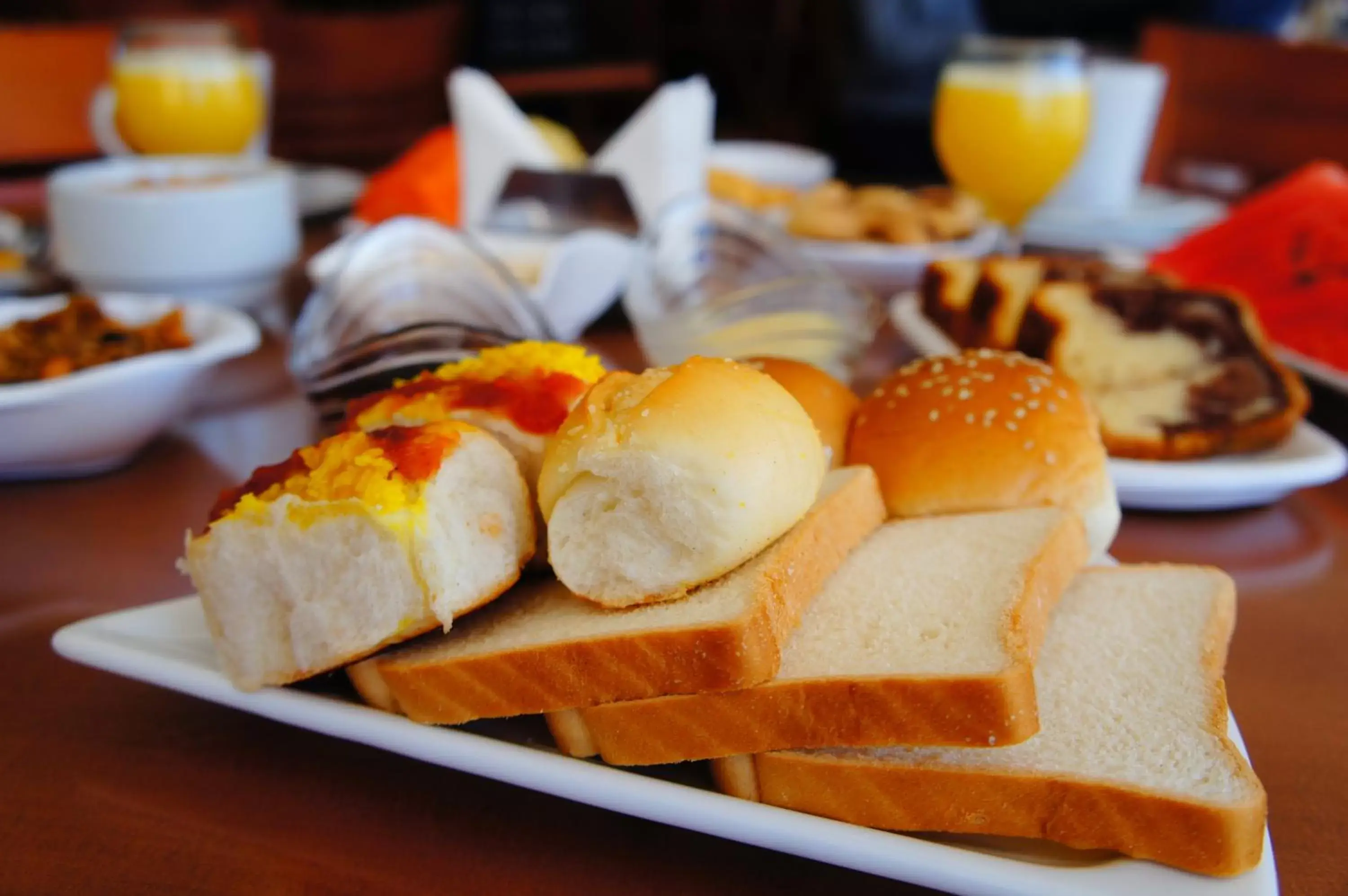 Buffet breakfast in Nobile Suítes Tambaú