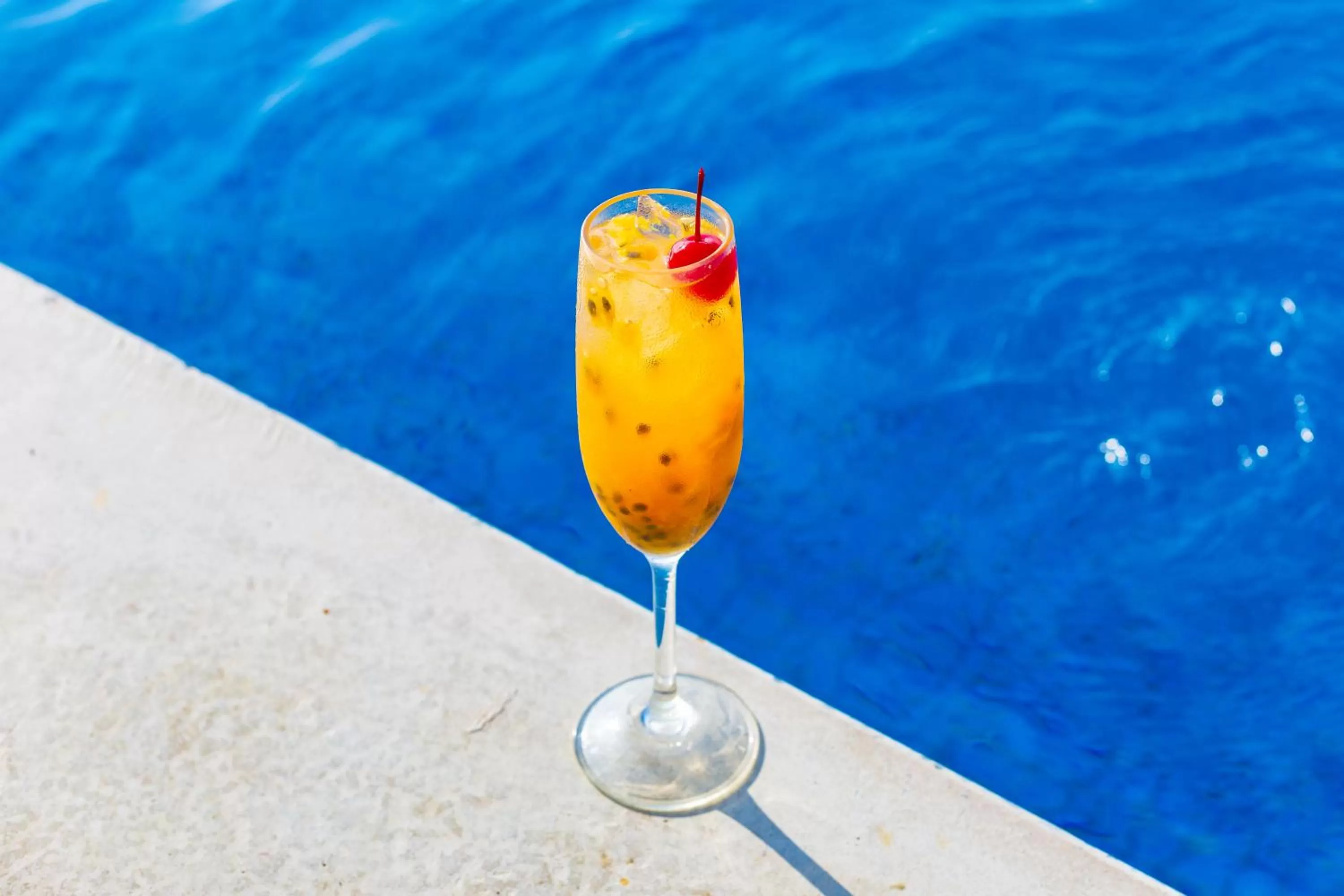 Drinks, Swimming Pool in Hotel Xiobella Adults Only Punta de Mita