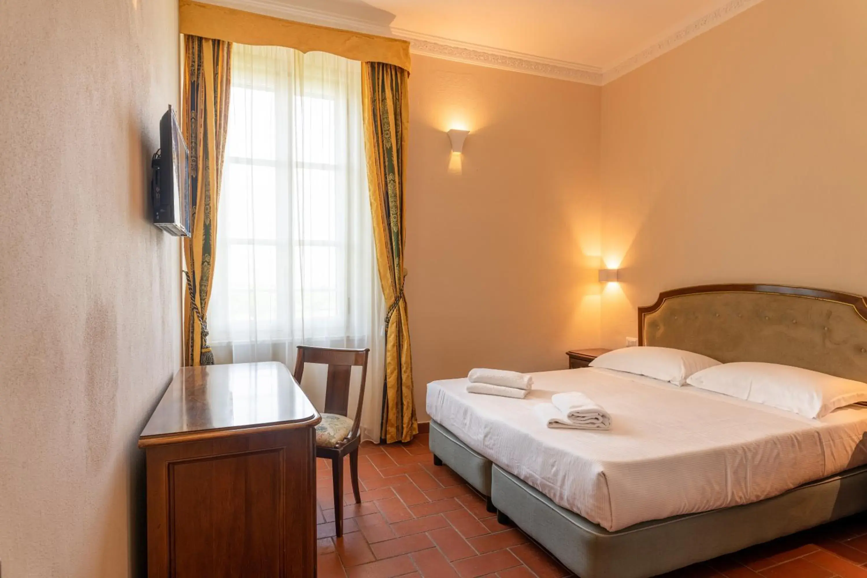 Bedroom, Bed in Hotel Villa San Michele