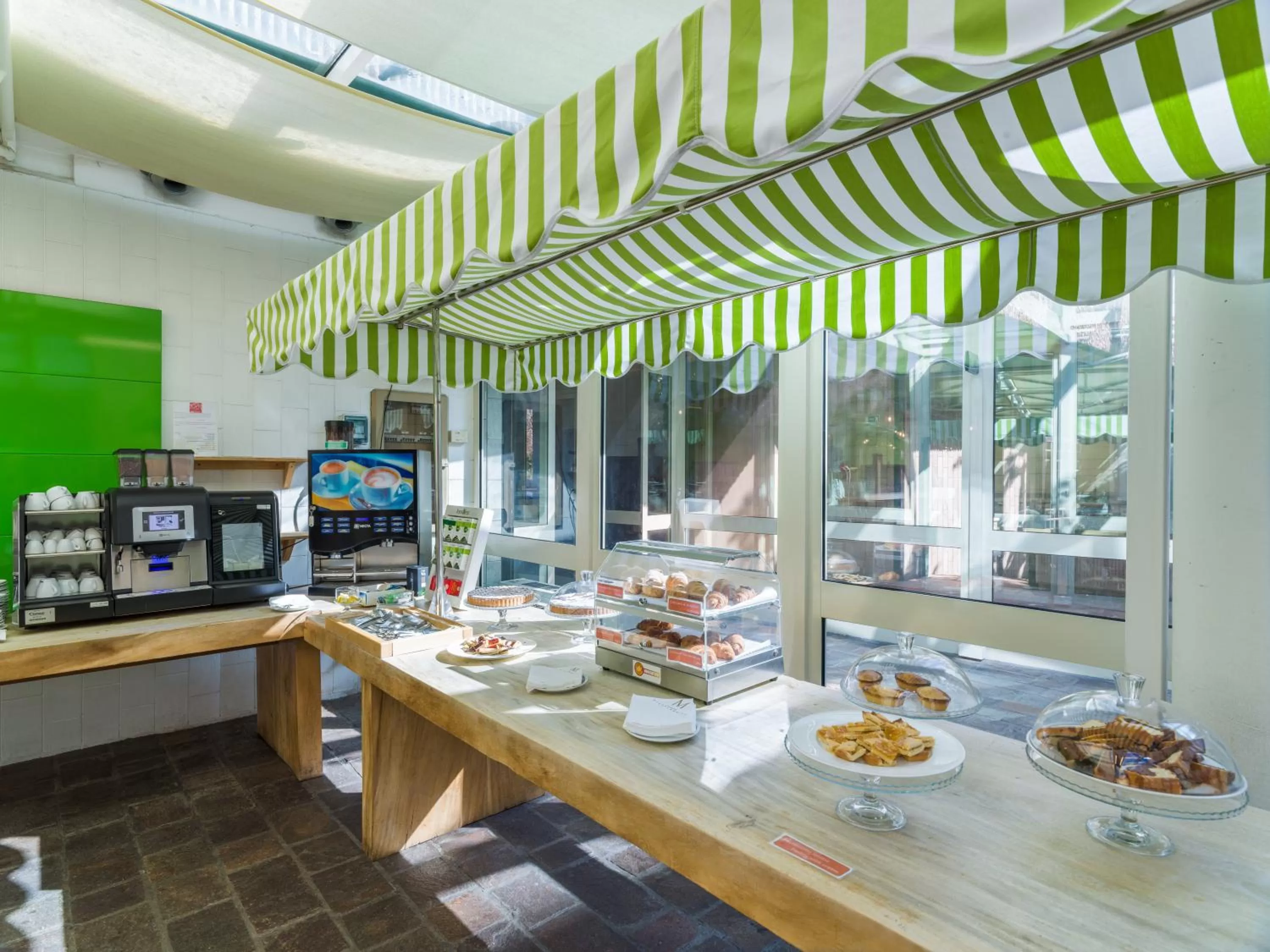 Breakfast in Grand Hotel Tiziano E Dei Congressi